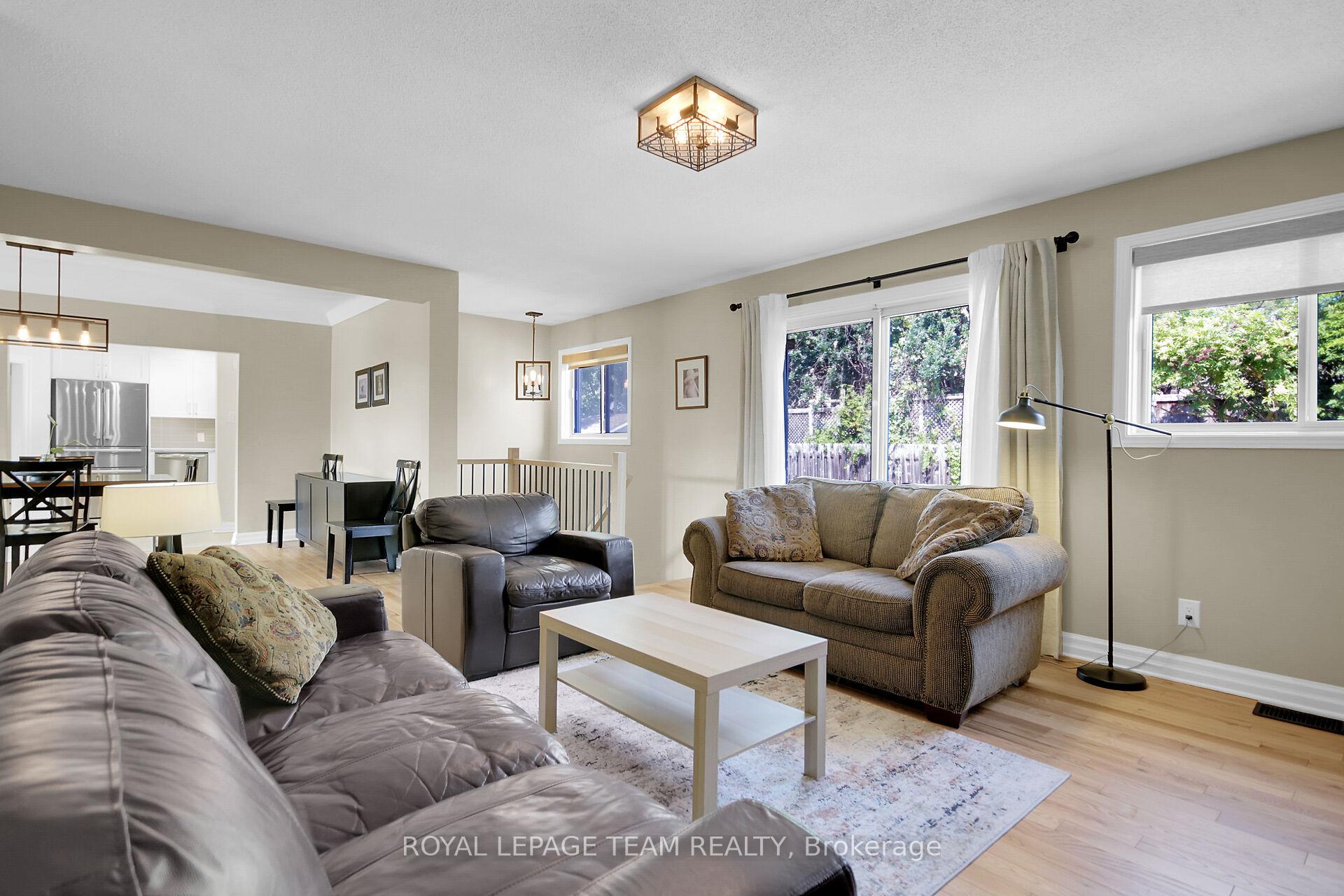 Photo 17 of 43 Epworth Avenue, Ottawa, Meadowlands/St. Claire Gardens — HOMEH