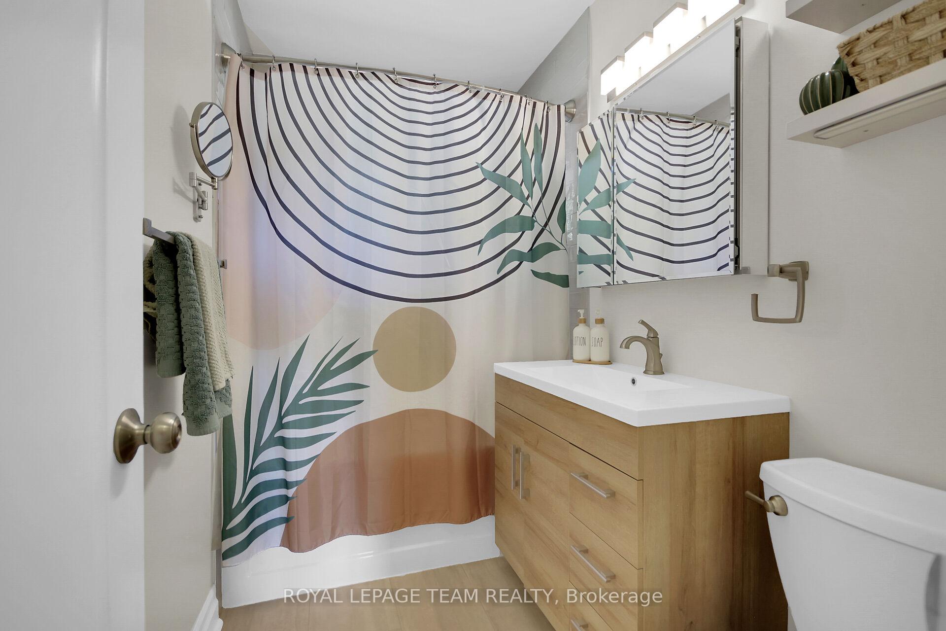 Photo 21 of 43 Epworth Avenue, Ottawa, Meadowlands/St. Claire Gardens — HOMEH
