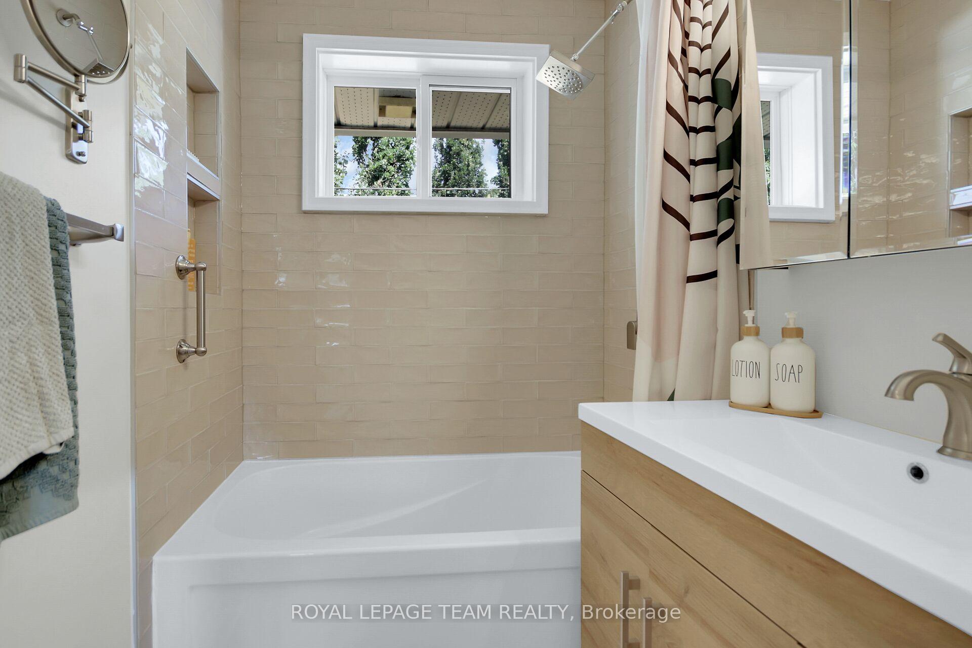 Photo 20 of 43 Epworth Avenue, Ottawa, Meadowlands/St. Claire Gardens — HOMEH