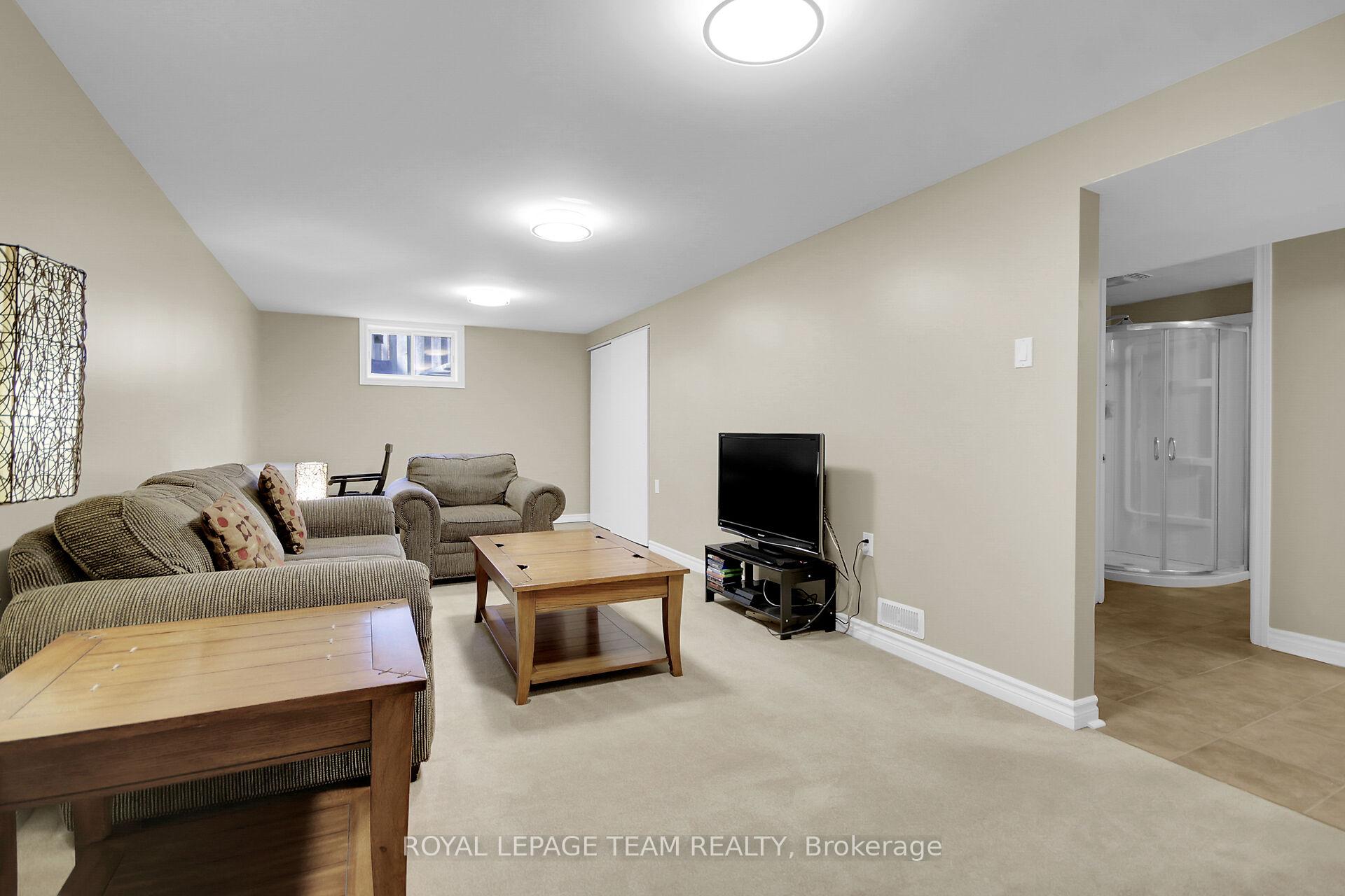 Photo 26 of 43 Epworth Avenue, Ottawa, Meadowlands/St. Claire Gardens — HOMEH