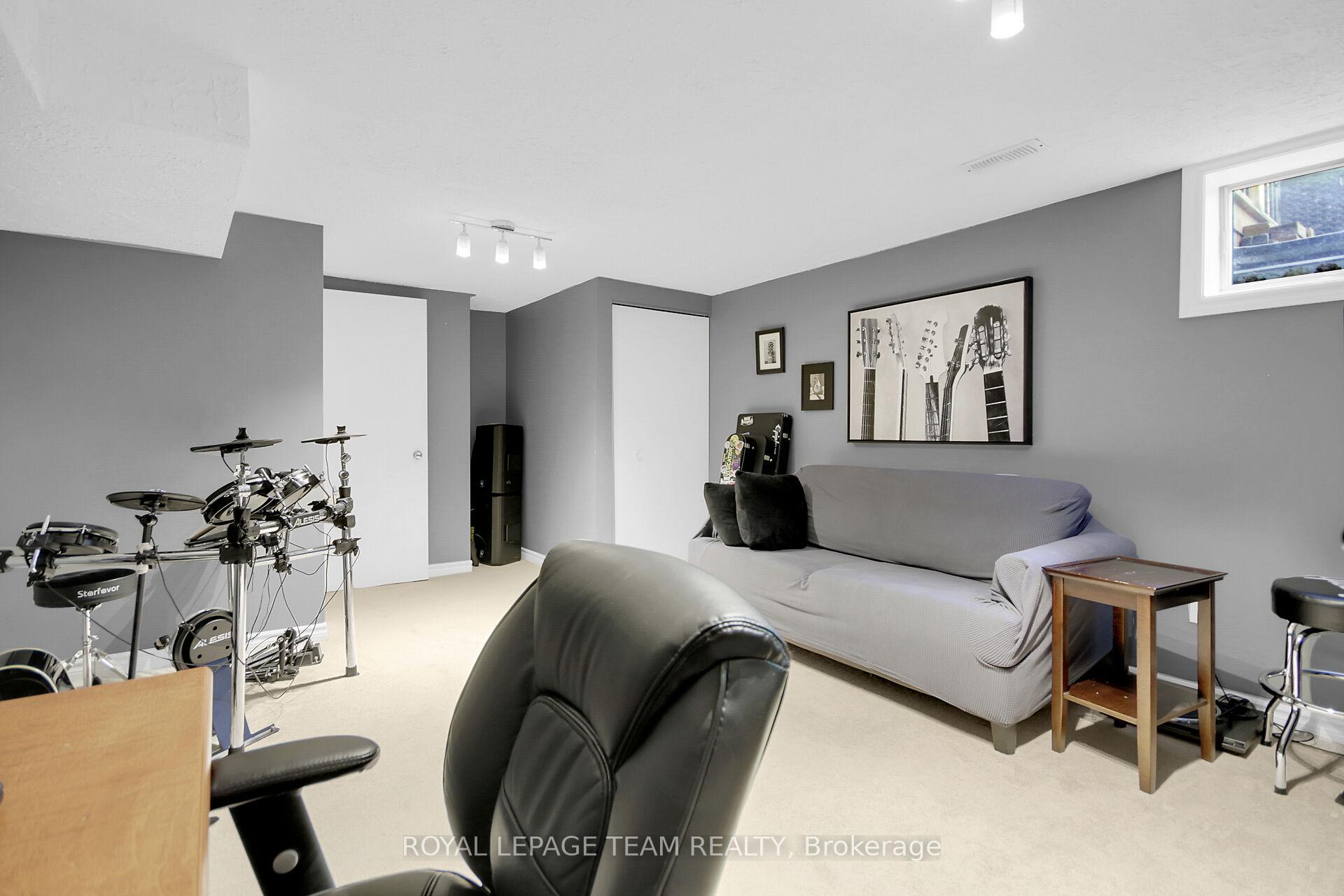 Photo 25 of 43 Epworth Avenue, Ottawa, Meadowlands/St. Claire Gardens — HOMEH