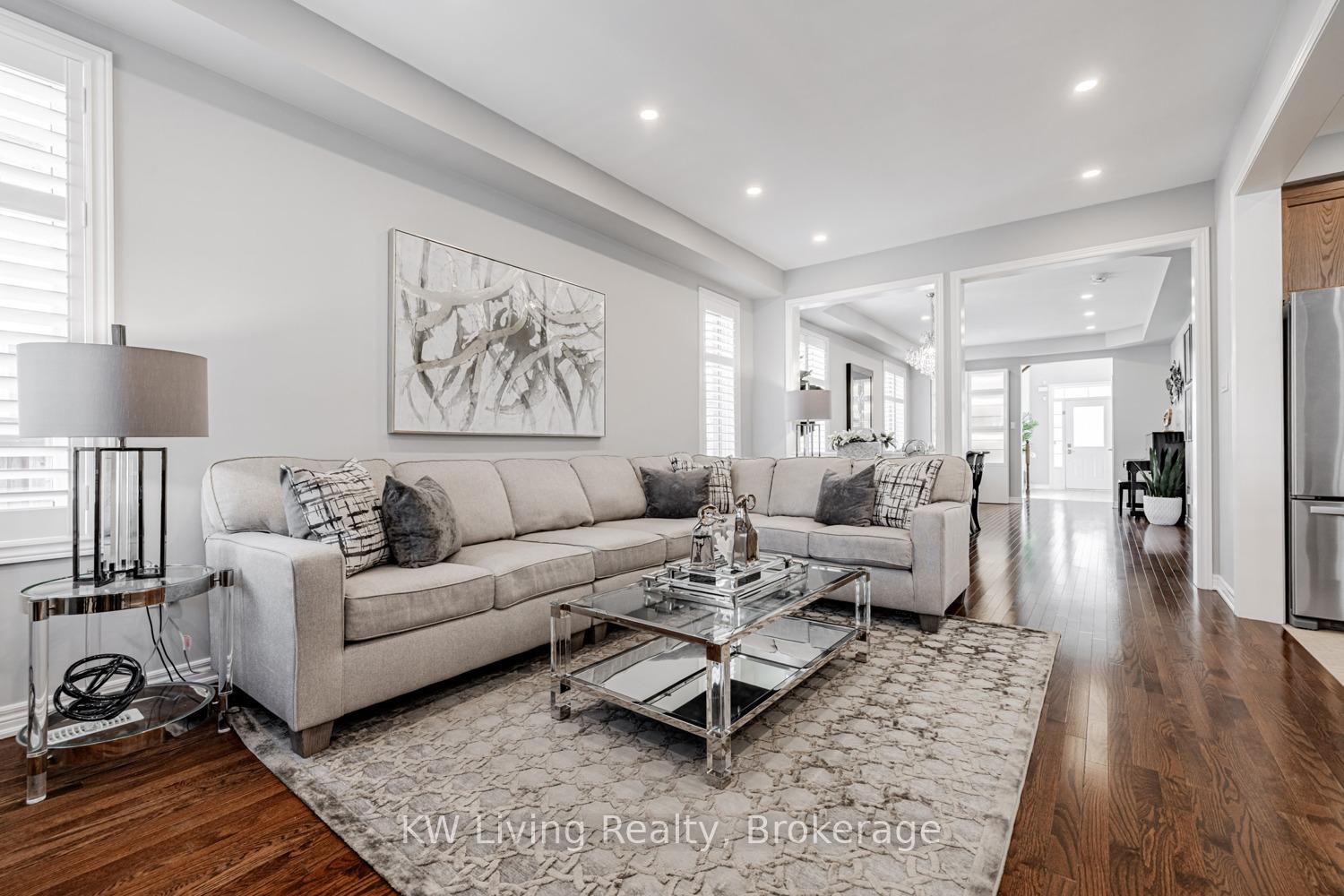 Photo 7 of 84 Manila Avenue, Markham, Berczy — HOMEH
