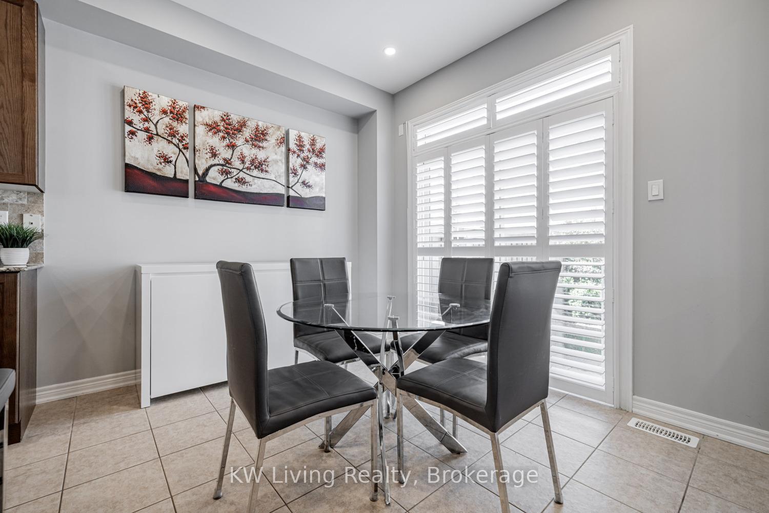 Photo 6 of 84 Manila Avenue, Markham, Berczy — HOMEH
