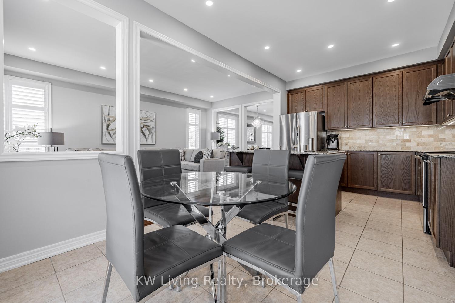 Photo 12 of 84 Manila Avenue, Markham, Berczy — HOMEH