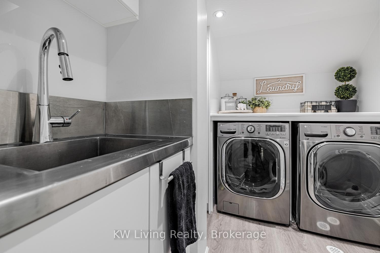 Photo 18 of 84 Manila Avenue, Markham, Berczy — HOMEH