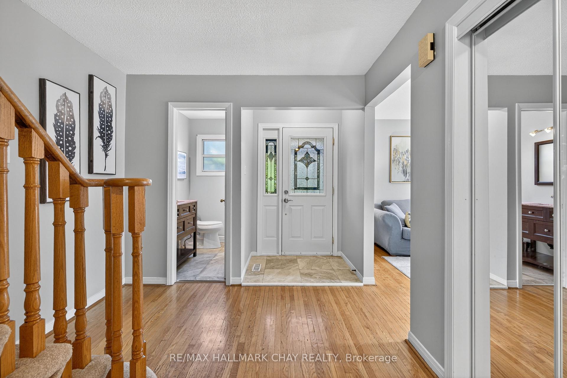 Photo 8 of 82 Lilac Avenue, Markham, Aileen-Willowbrook — HOMEH