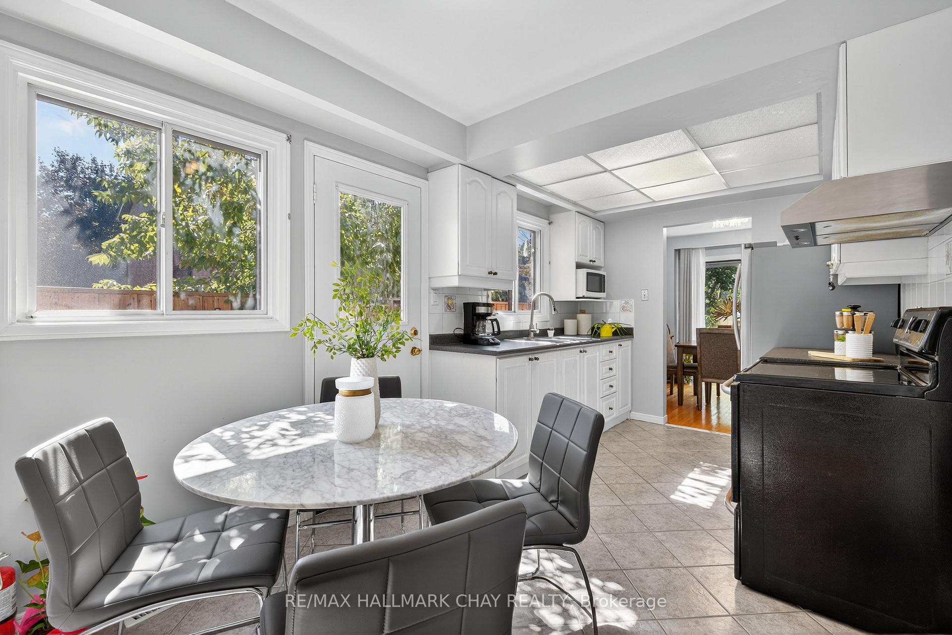 Photo 19 of 82 Lilac Avenue, Markham, Aileen-Willowbrook — HOMEH