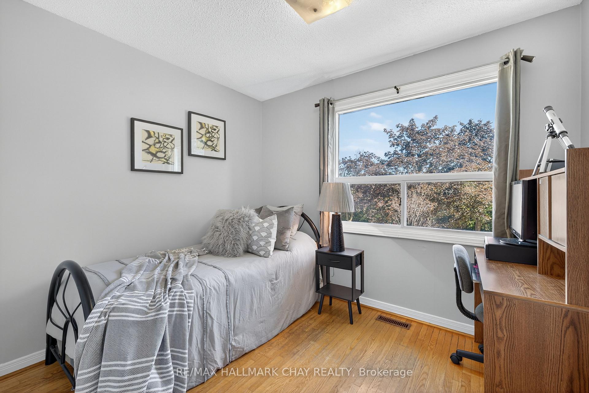 Photo 18 of 82 Lilac Avenue, Markham, Aileen-Willowbrook — HOMEH