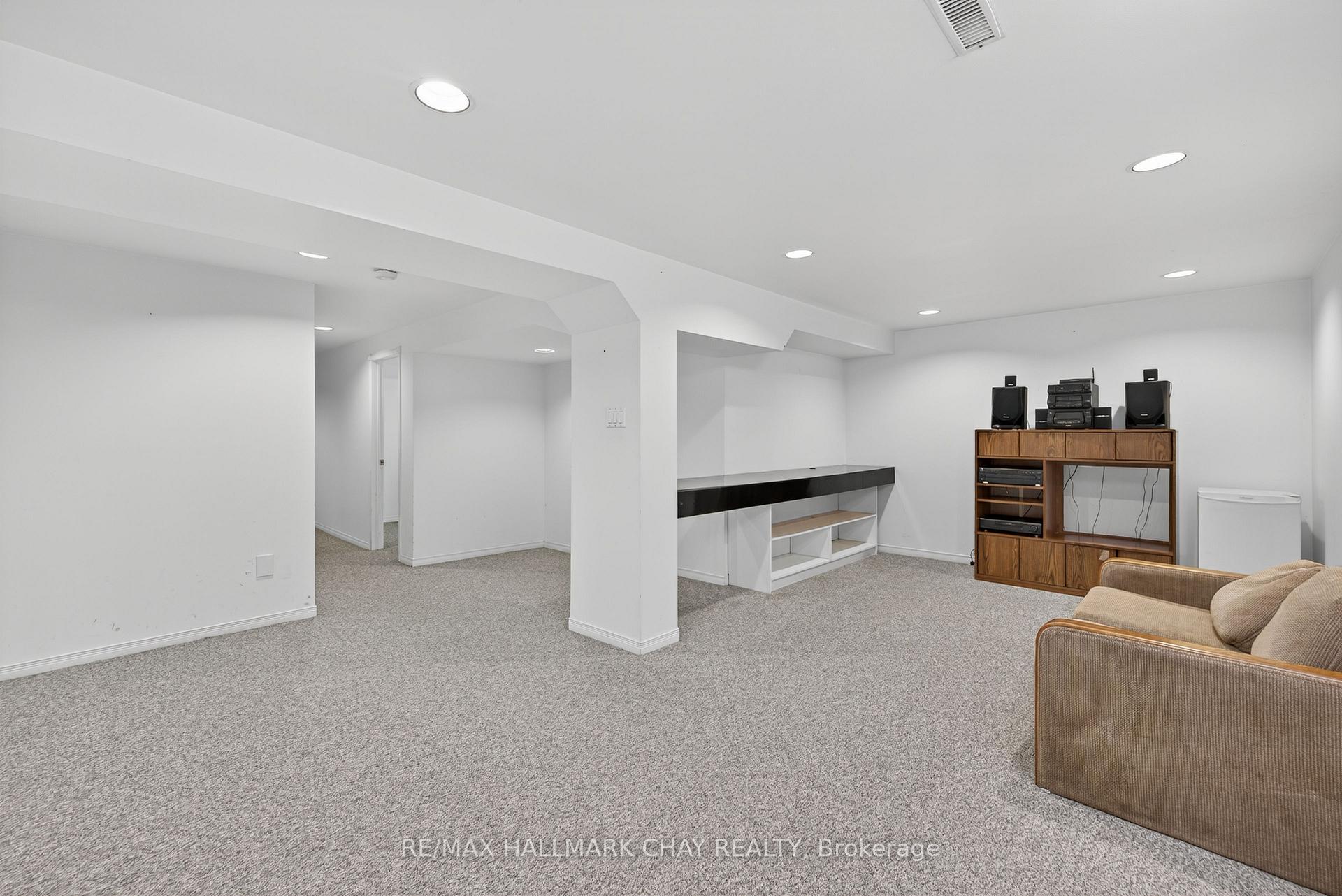 Photo 22 of 82 Lilac Avenue, Markham, Aileen-Willowbrook — HOMEH