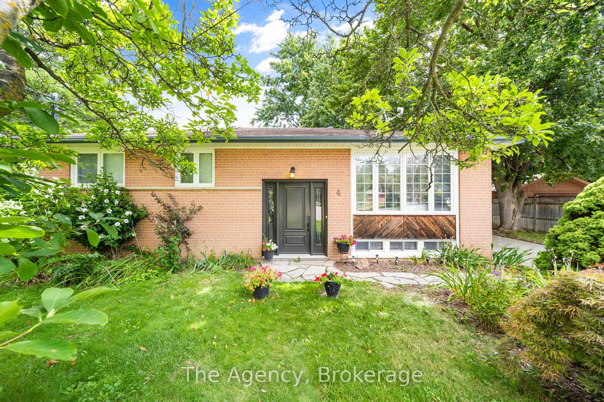 Photo 8 of 4 Hawman Avenue, King, Nobleton — HOMEH