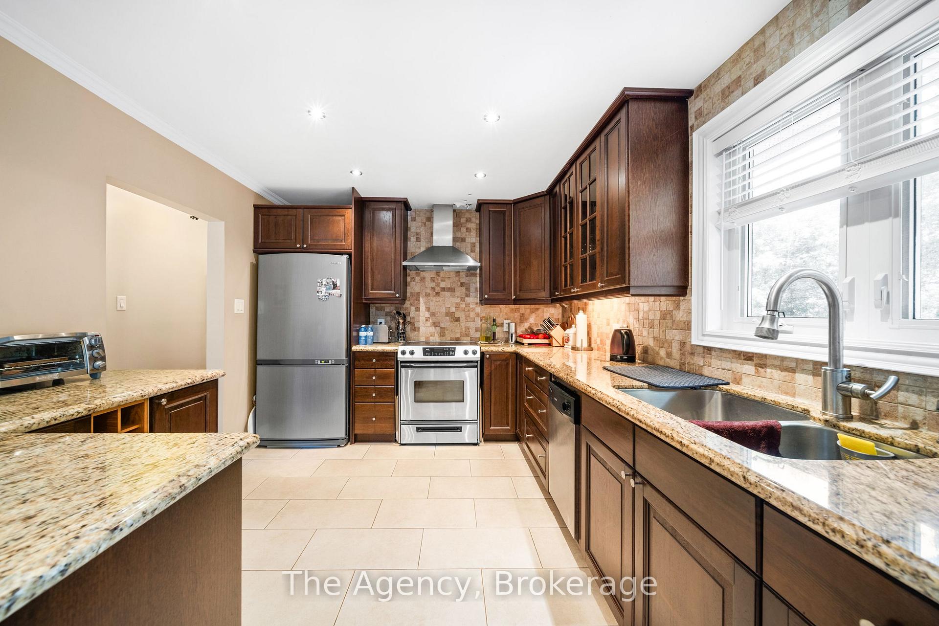 Photo 12 of 4 Hawman Avenue, King, Nobleton — HOMEH