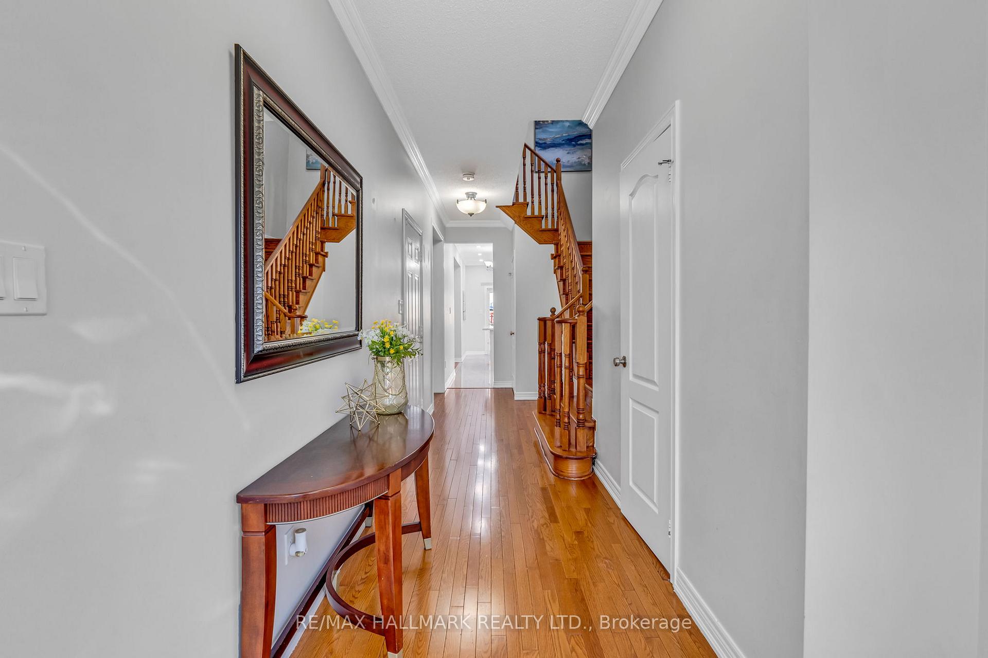 Photo 5 of 31 Ozner Crescent, Vaughan, Vellore Village — HOMEH