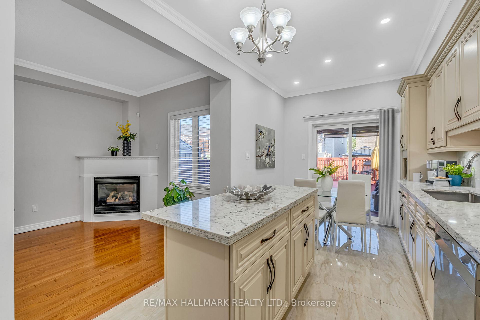Photo 16 of 31 Ozner Crescent, Vaughan, Vellore Village — HOMEH