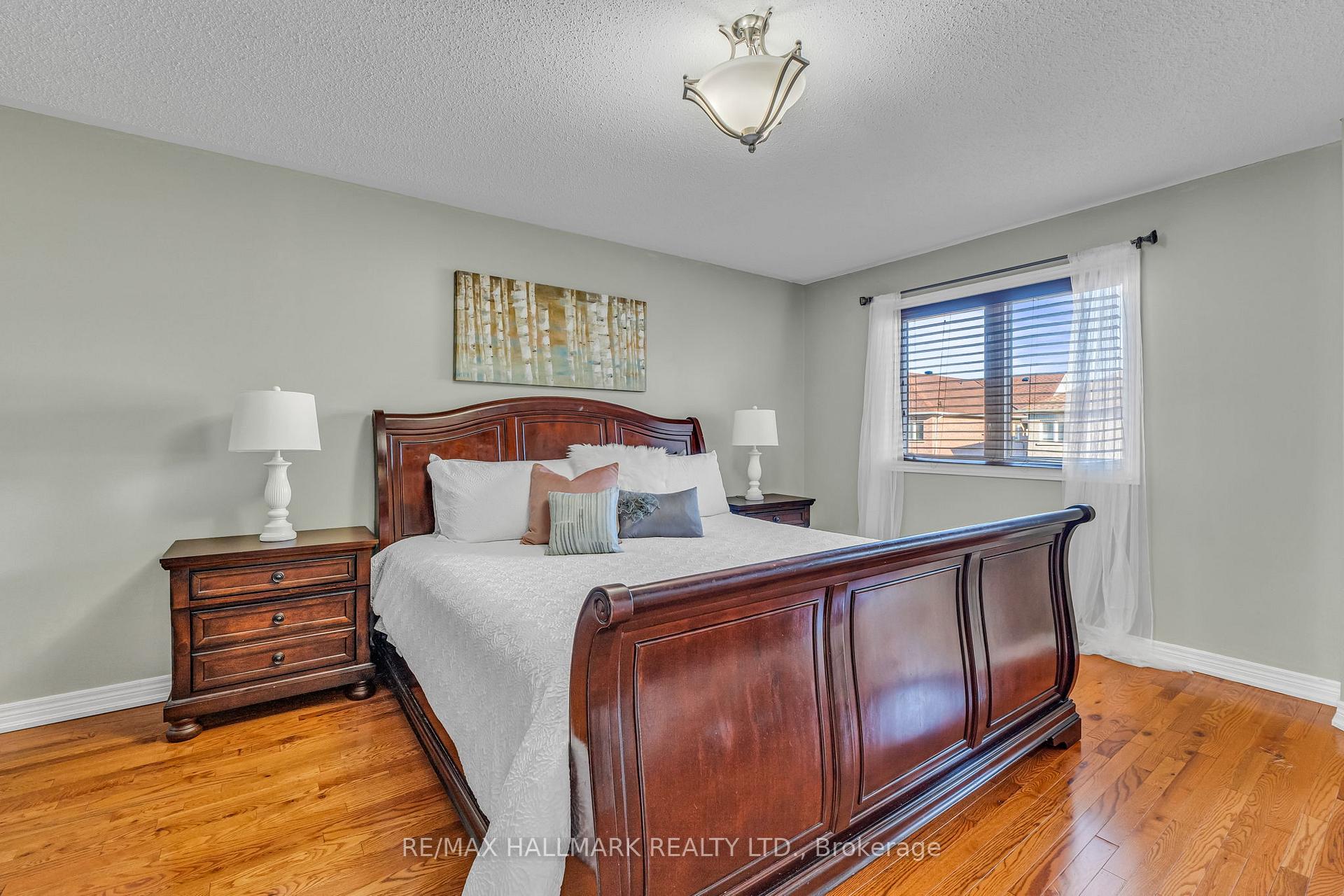 Photo 22 of 31 Ozner Crescent, Vaughan, Vellore Village — HOMEH