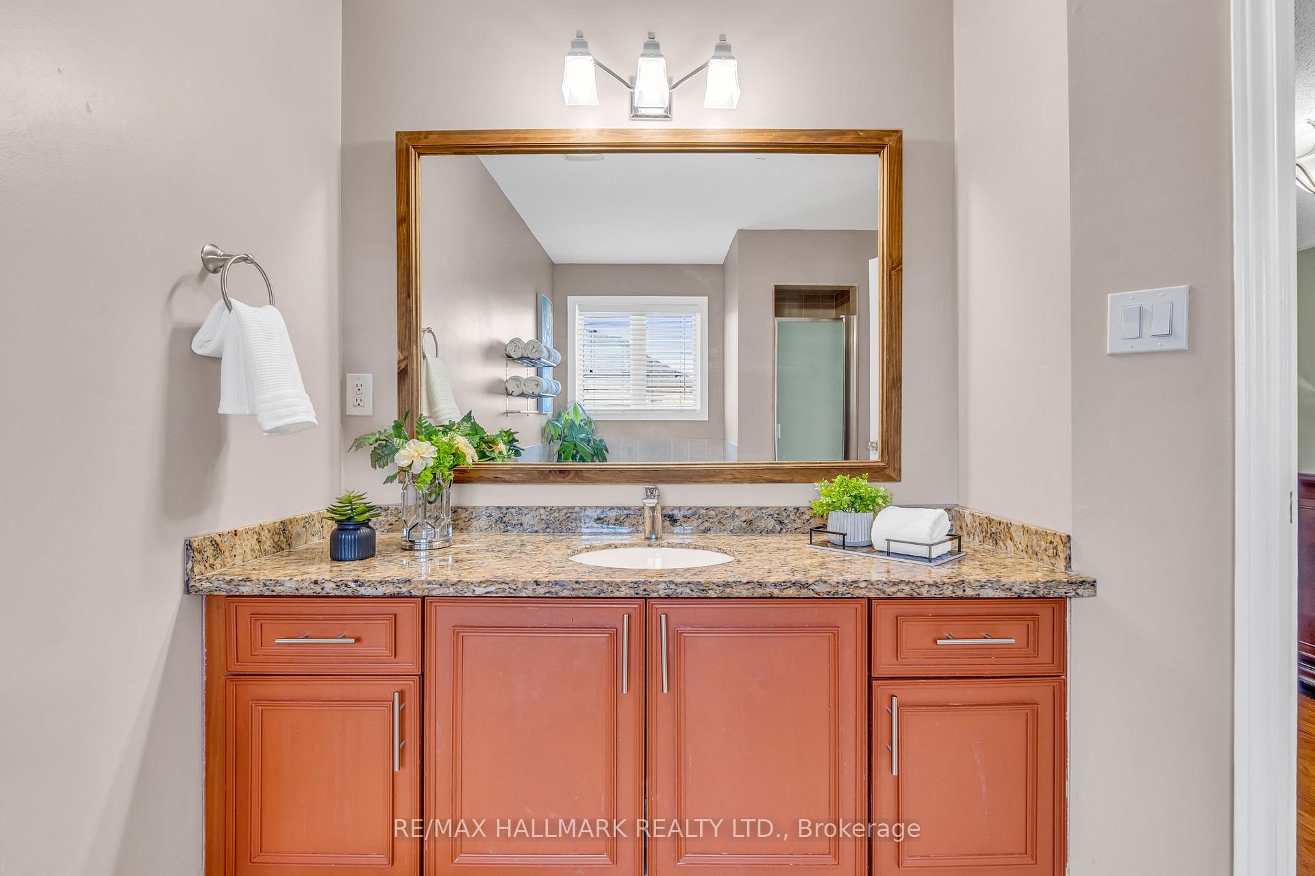Photo 25 of 31 Ozner Crescent, Vaughan, Vellore Village — HOMEH