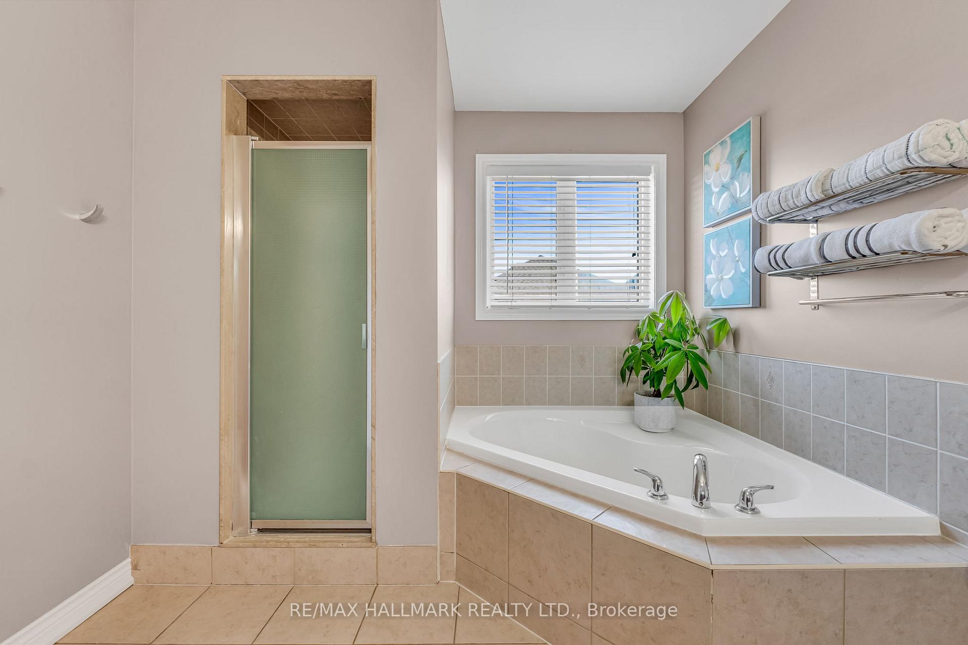 Photo 27 of 31 Ozner Crescent, Vaughan, Vellore Village — HOMEH