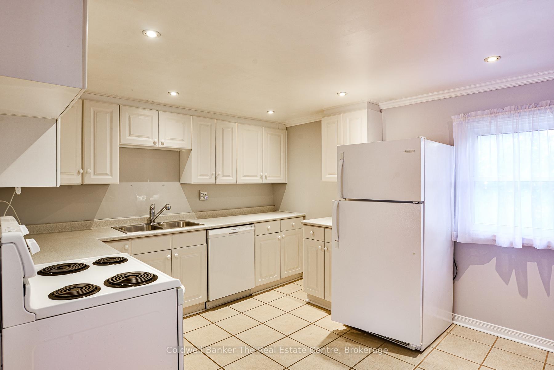 Photo 14 of 200 Dill Street, Bracebridge, Monck (Bracebridge) — HOMEH