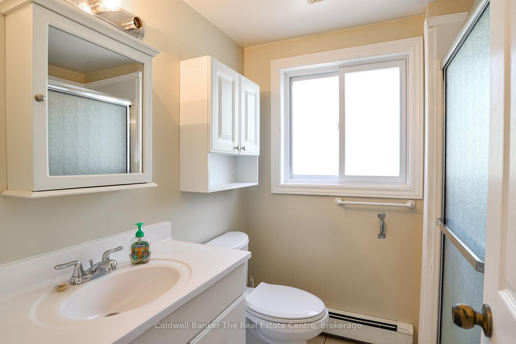 Photo 11 of 200 Dill Street, Bracebridge, Monck (Bracebridge) — HOMEH