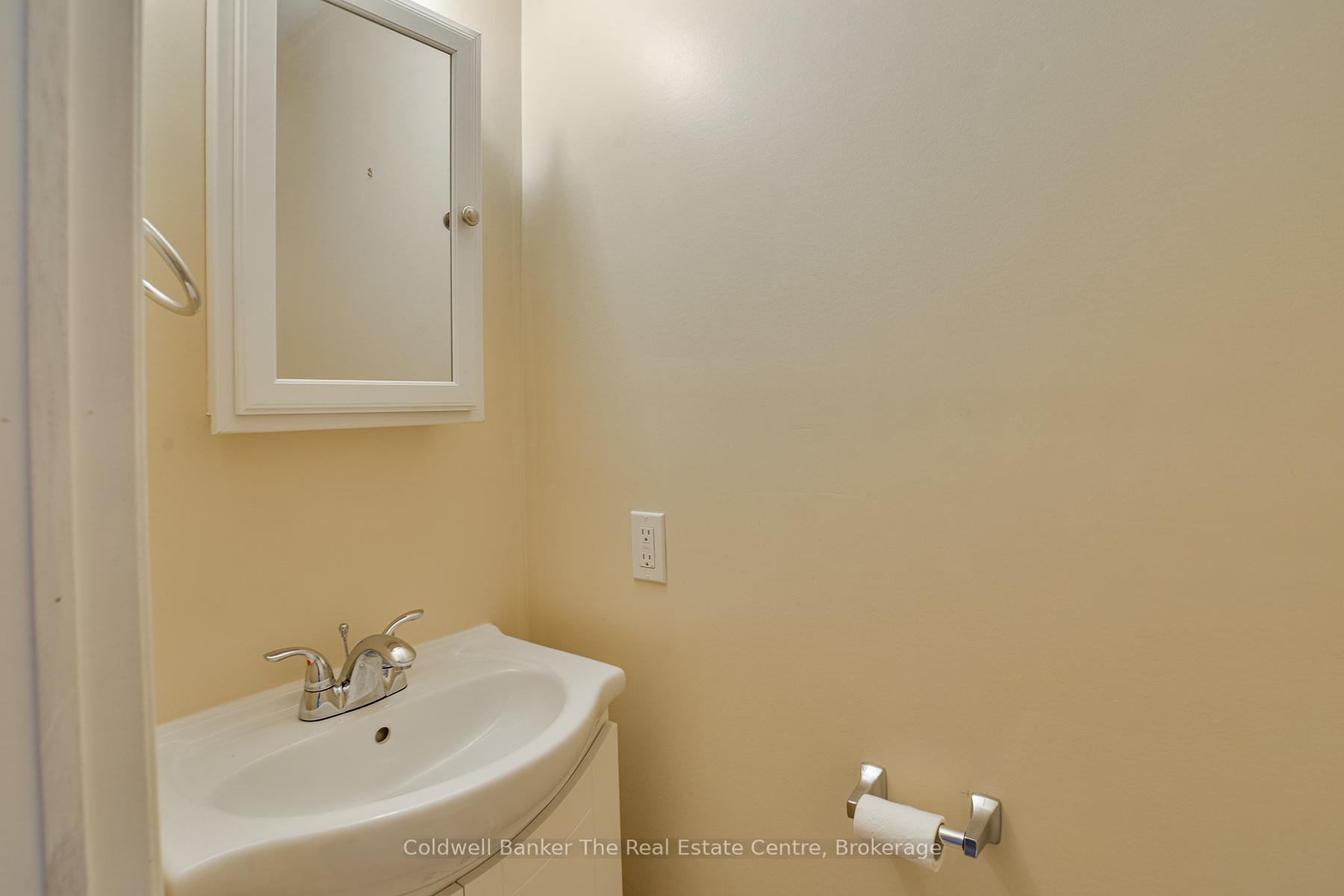 Photo 23 of 200 Dill Street, Bracebridge, Monck (Bracebridge) — HOMEH