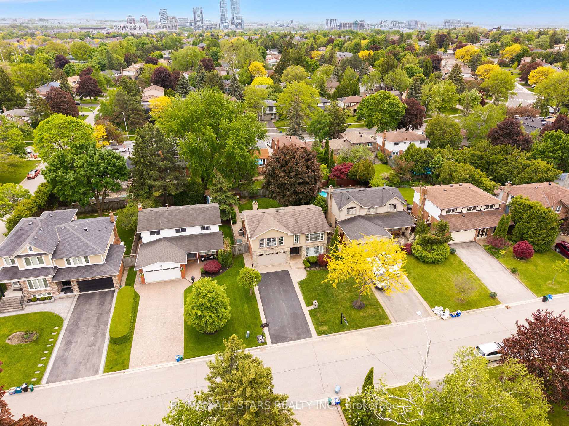 Photo 24 of 33 Hagerman Boulevard, Markham, Unionville — HOMEH