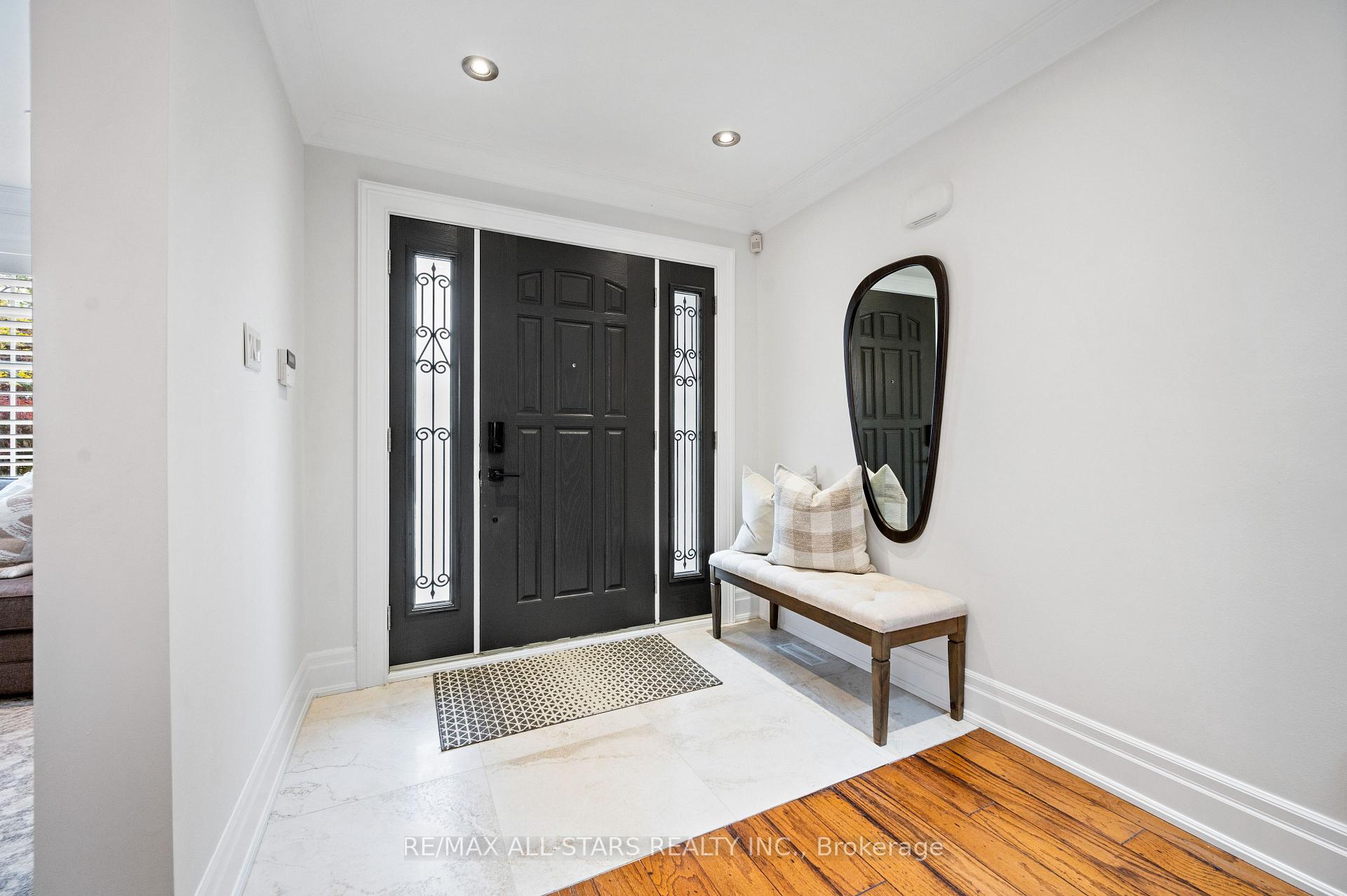 Photo 17 of 33 Hagerman Boulevard, Markham, Unionville — HOMEH