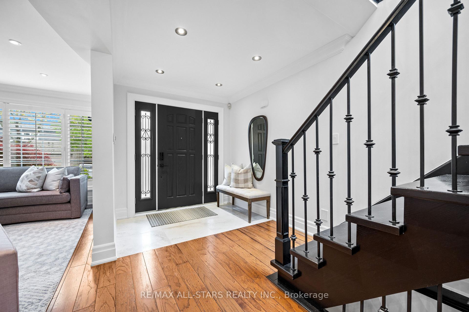 Photo 8 of 33 Hagerman Boulevard, Markham, Unionville — HOMEH