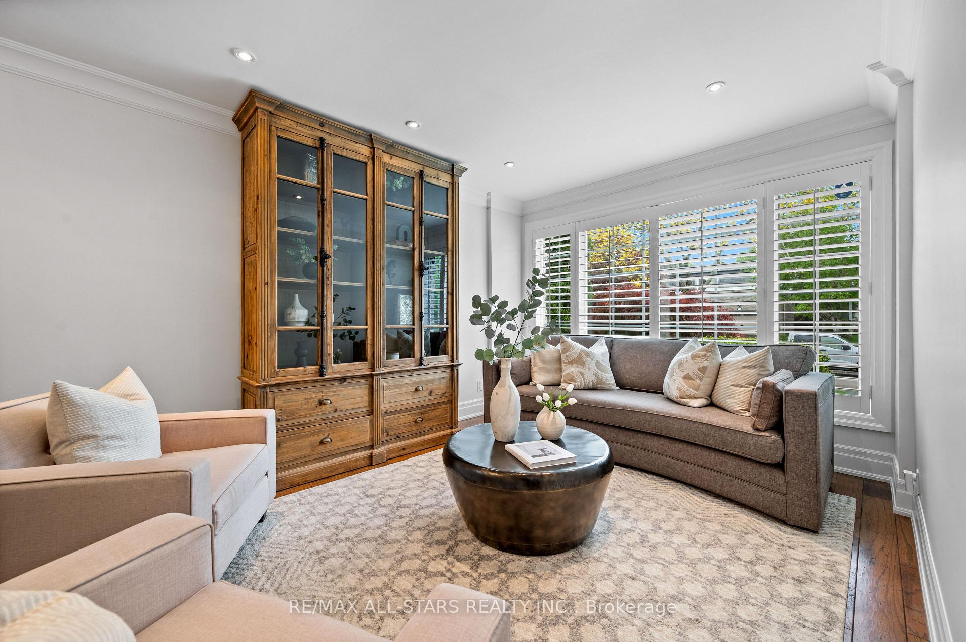 Photo 9 of 33 Hagerman Boulevard, Markham, Unionville — HOMEH