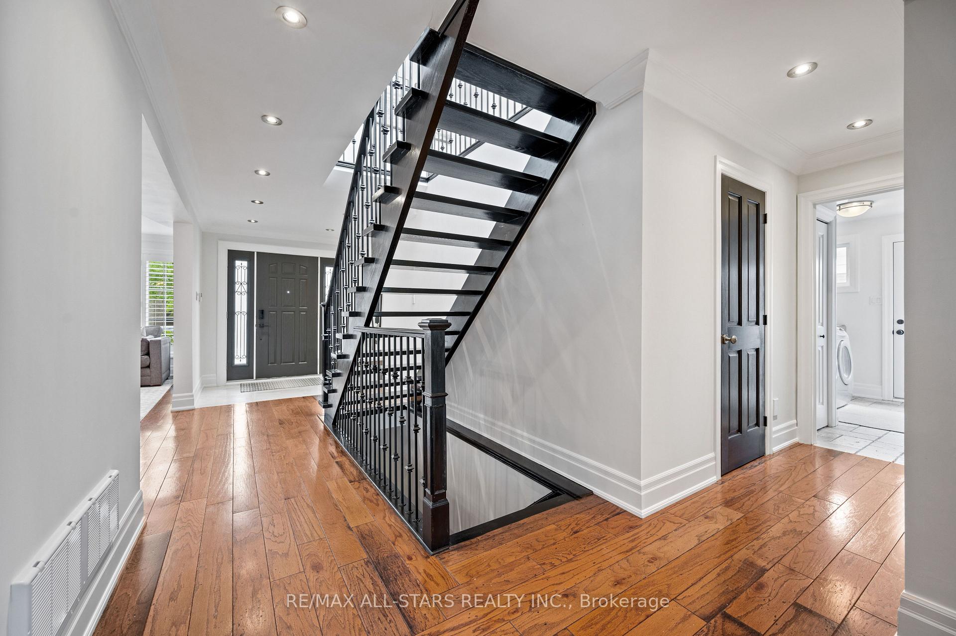 Photo 14 of 33 Hagerman Boulevard, Markham, Unionville — HOMEH