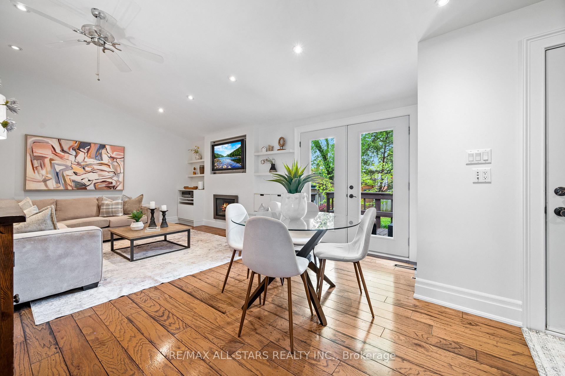 Photo 10 of 33 Hagerman Boulevard, Markham, Unionville — HOMEH