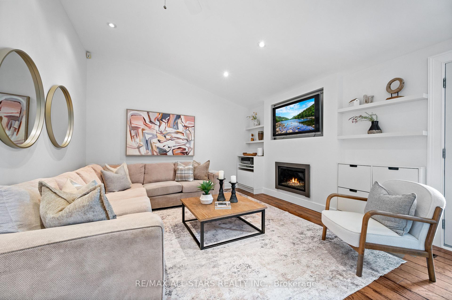 Photo 15 of 33 Hagerman Boulevard, Markham, Unionville — HOMEH