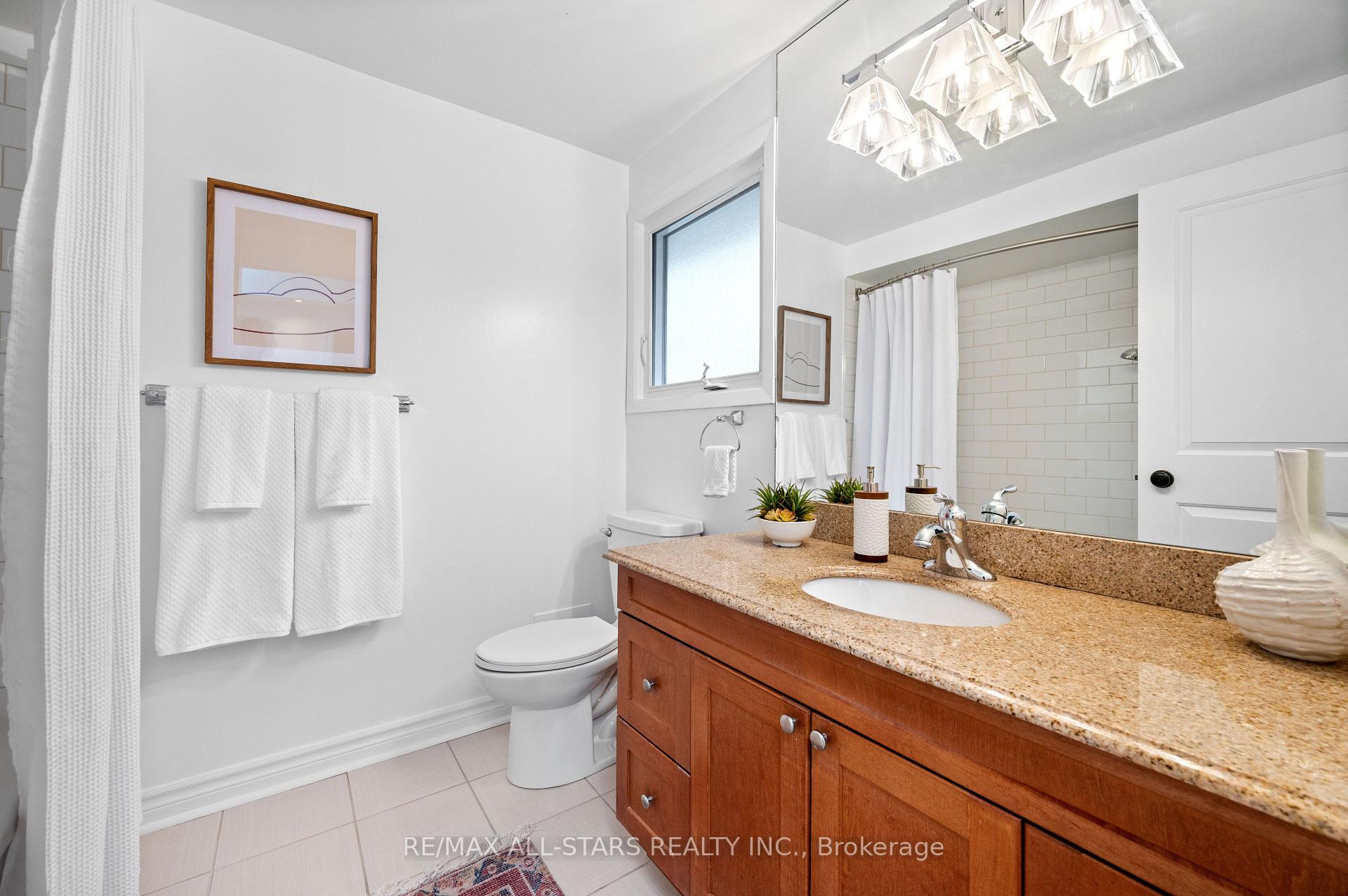 Photo 35 of 33 Hagerman Boulevard, Markham, Unionville — HOMEH