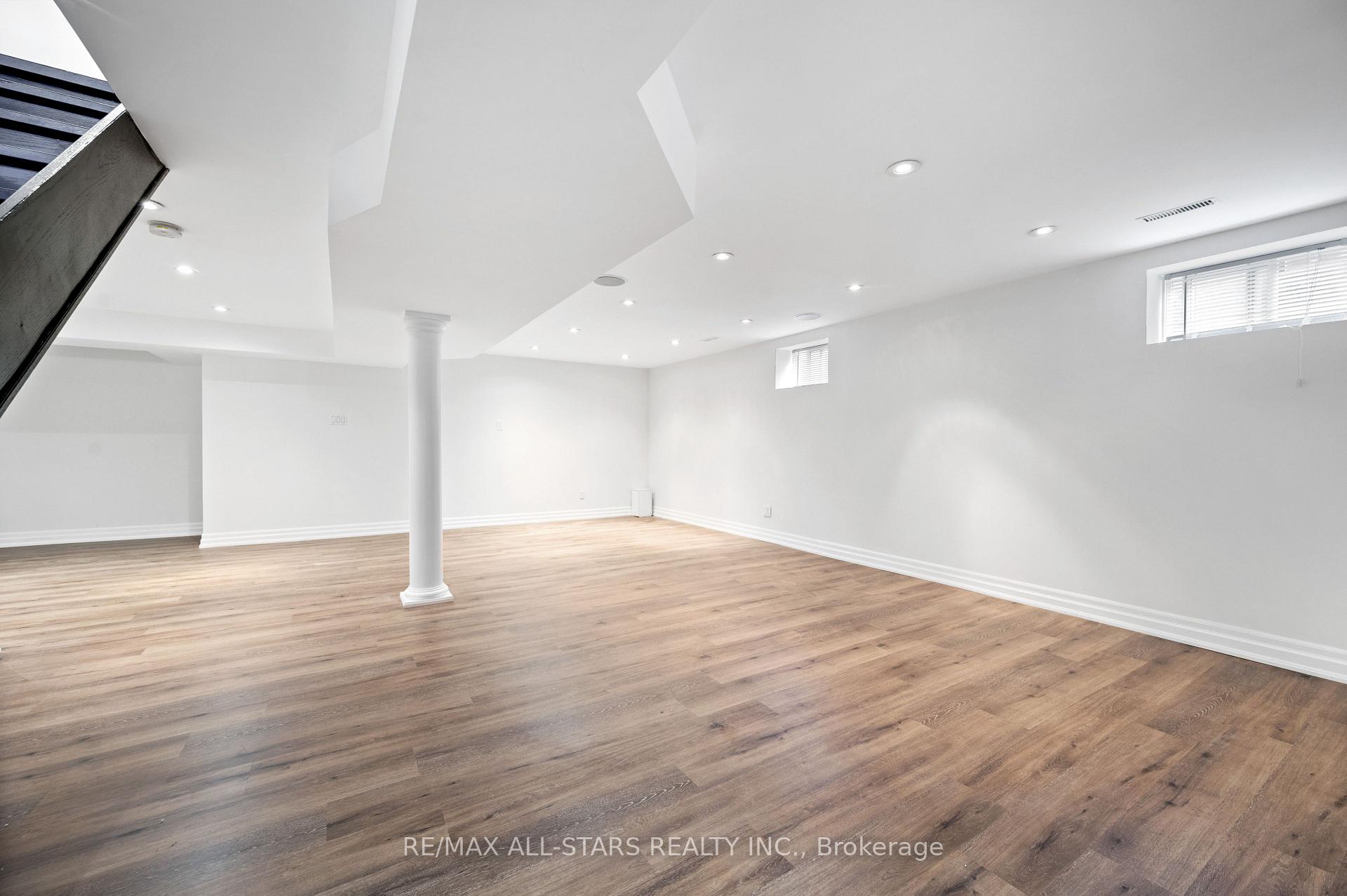Photo 34 of 33 Hagerman Boulevard, Markham, Unionville — HOMEH