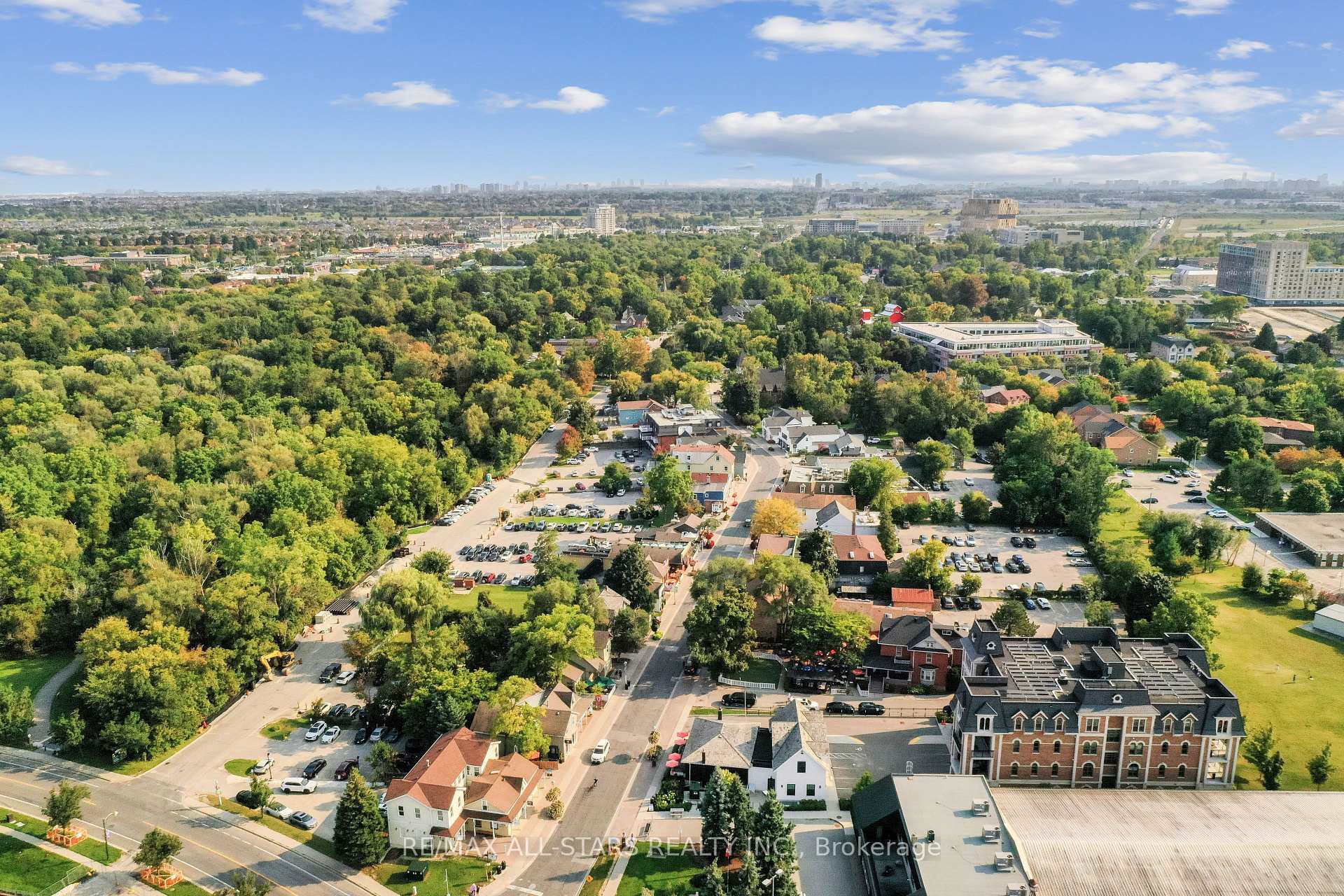 Photo 45 of 33 Hagerman Boulevard, Markham, Unionville — HOMEH