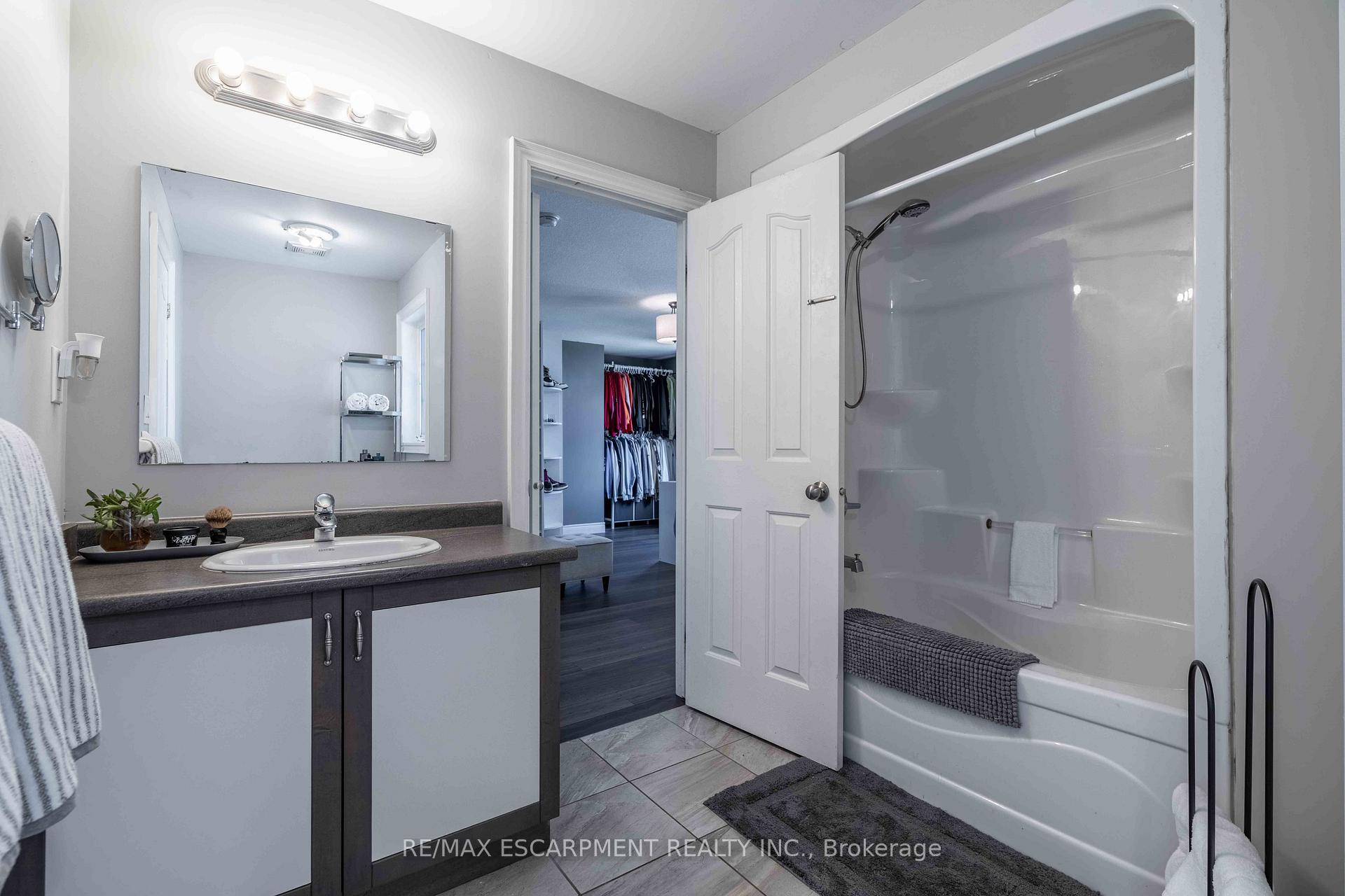 Photo 24 of 95 Greti Drive, Hamilton, Rural Glanbrook — HOMEH