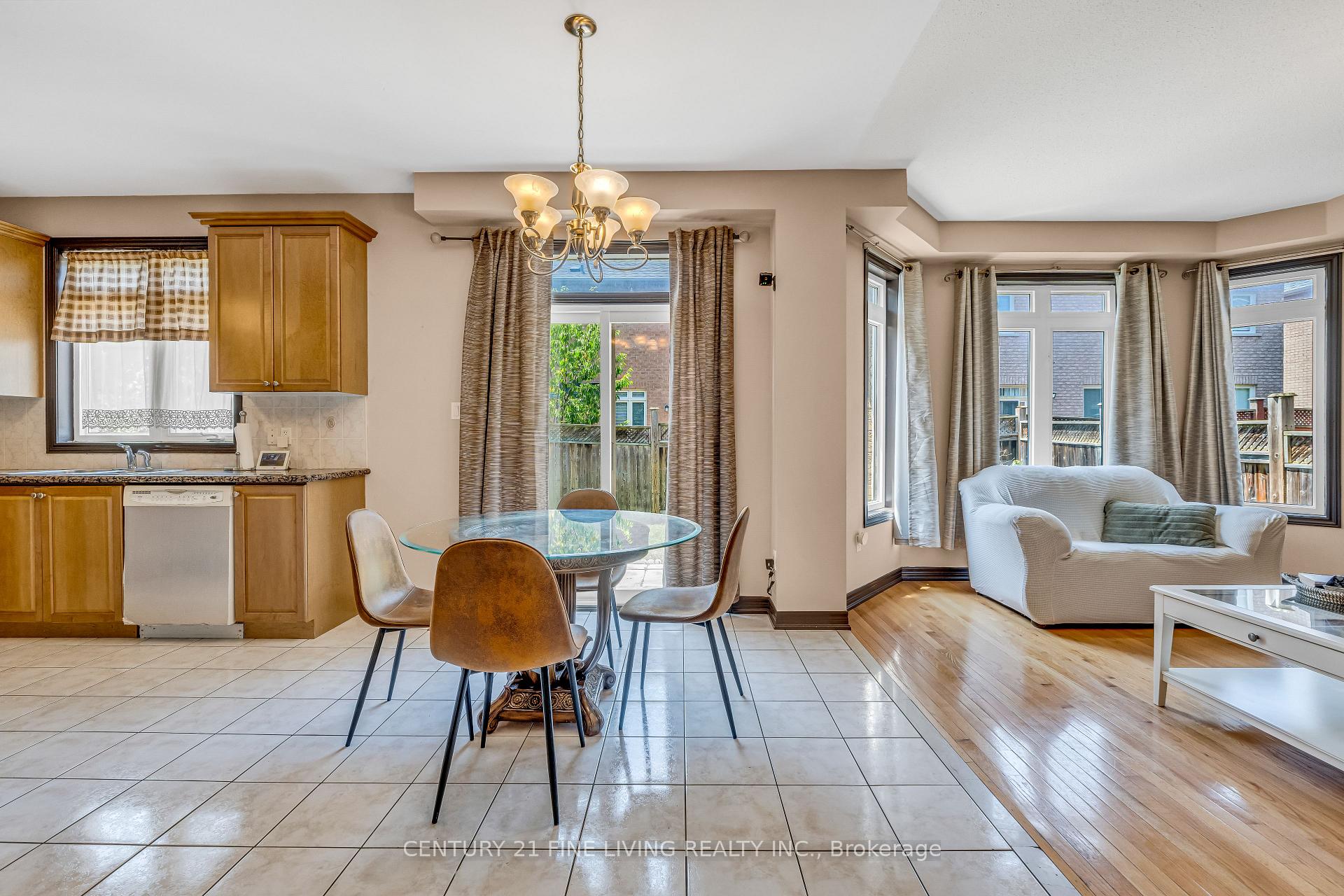 Photo 10 of 6 Renoir Drive, Vaughan, Patterson — HOMEH