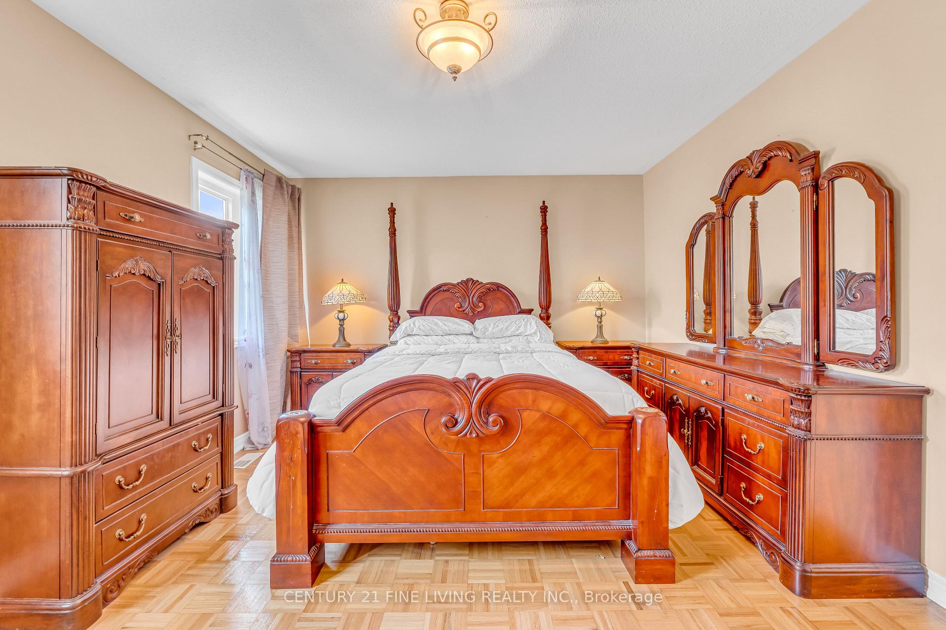 Photo 12 of 6 Renoir Drive, Vaughan, Patterson — HOMEH