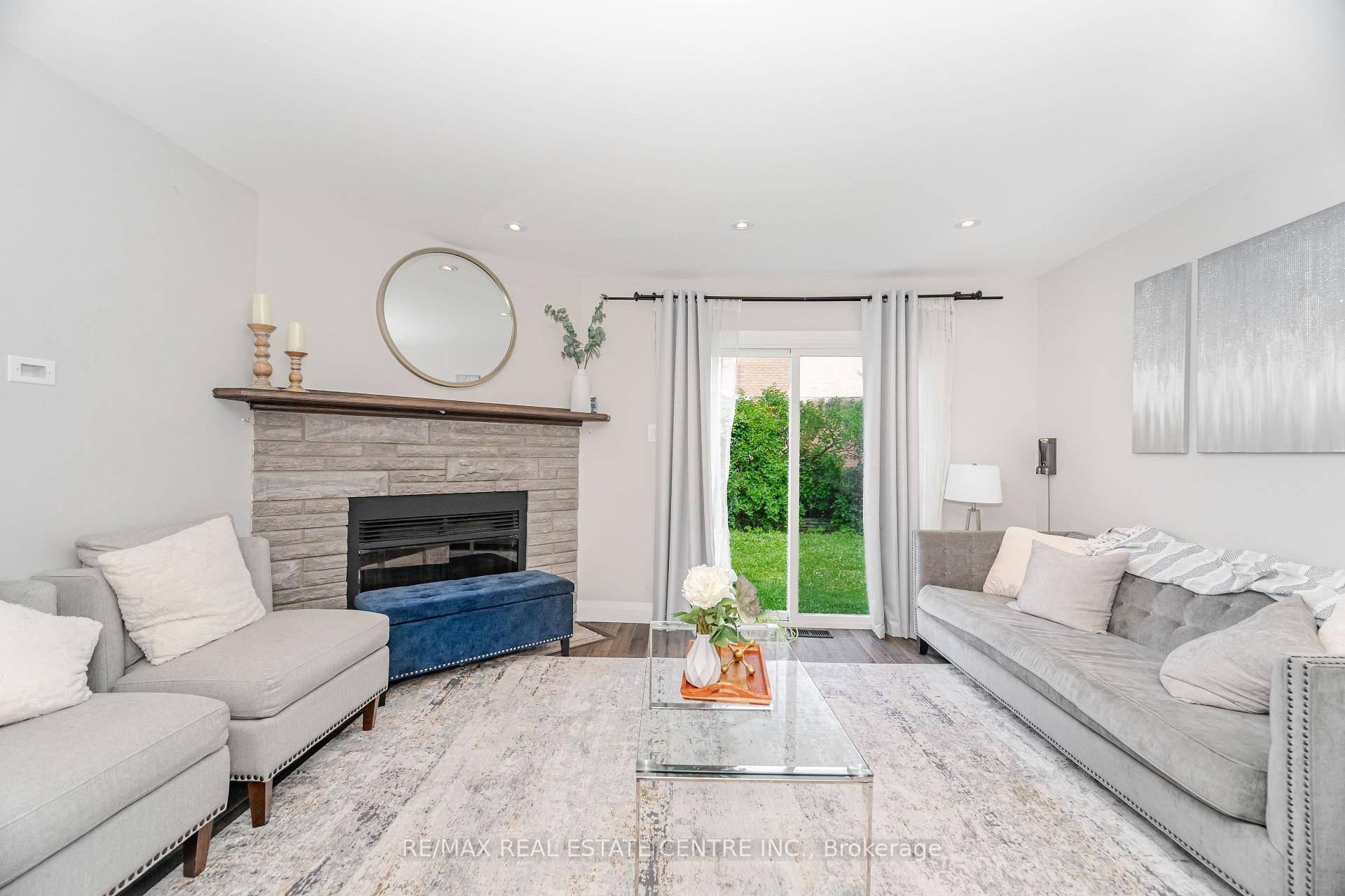 Photo 15 of 43 Ashbrook Way, Brampton, Fletcher's West — HOMEH