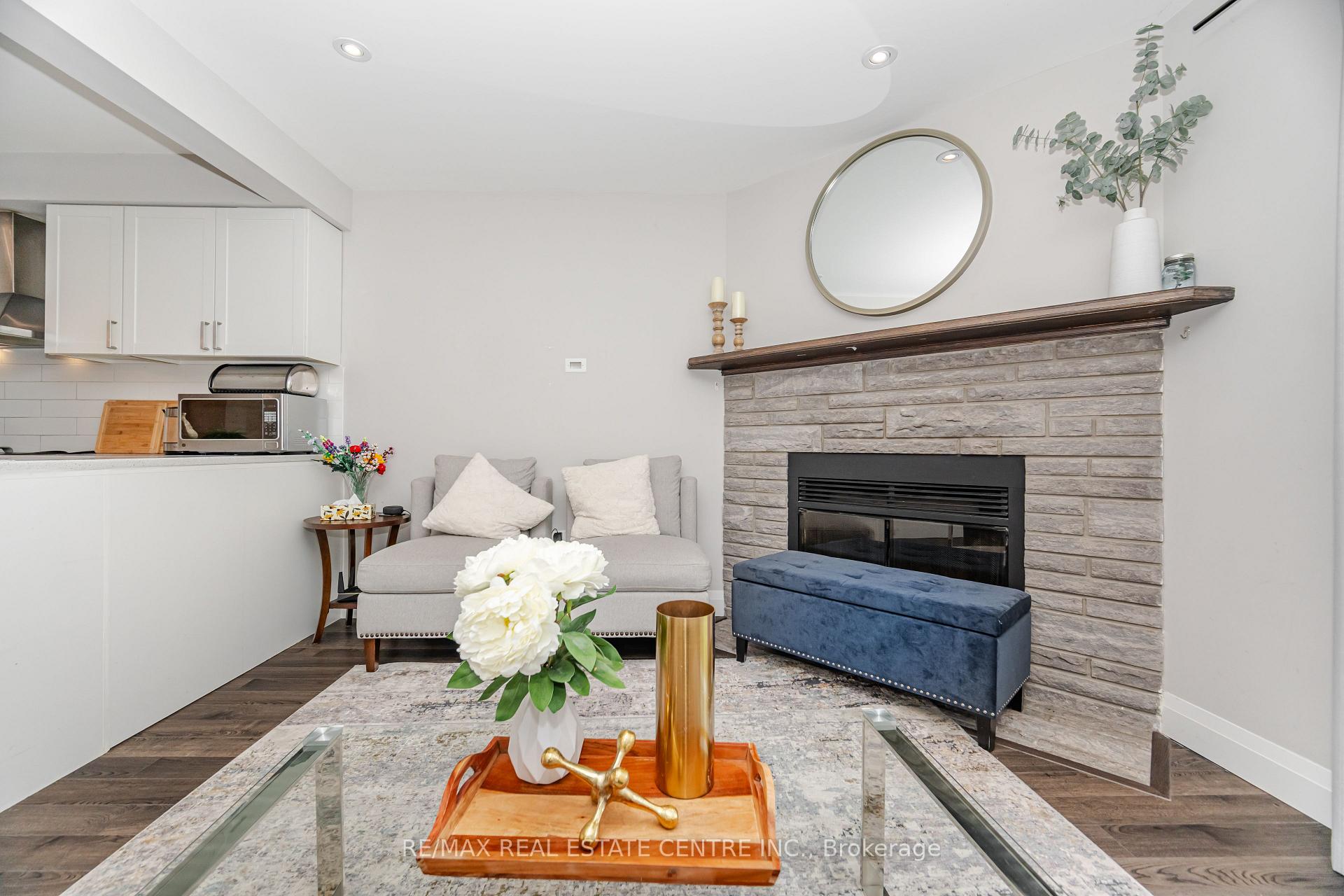Photo 11 of 43 Ashbrook Way, Brampton, Fletcher's West — HOMEH