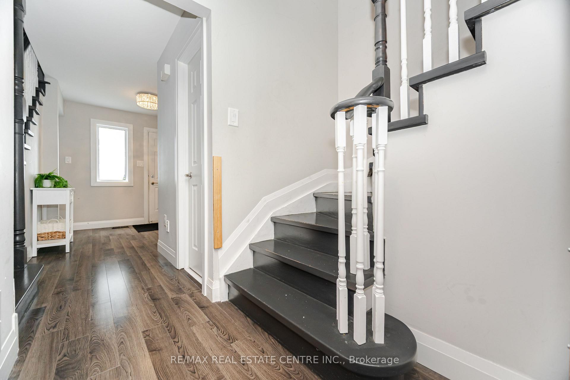 Photo 29 of 43 Ashbrook Way, Brampton, Fletcher's West — HOMEH