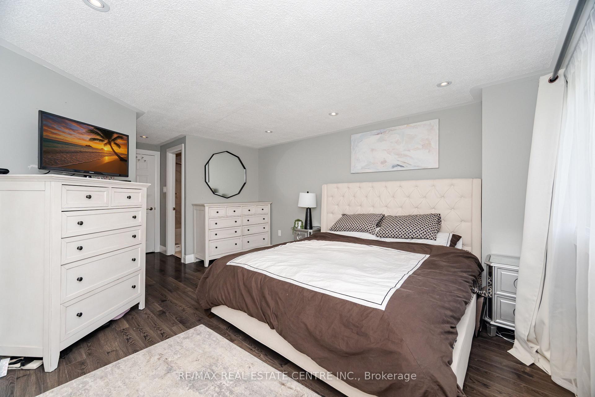 Photo 36 of 43 Ashbrook Way, Brampton, Fletcher's West — HOMEH