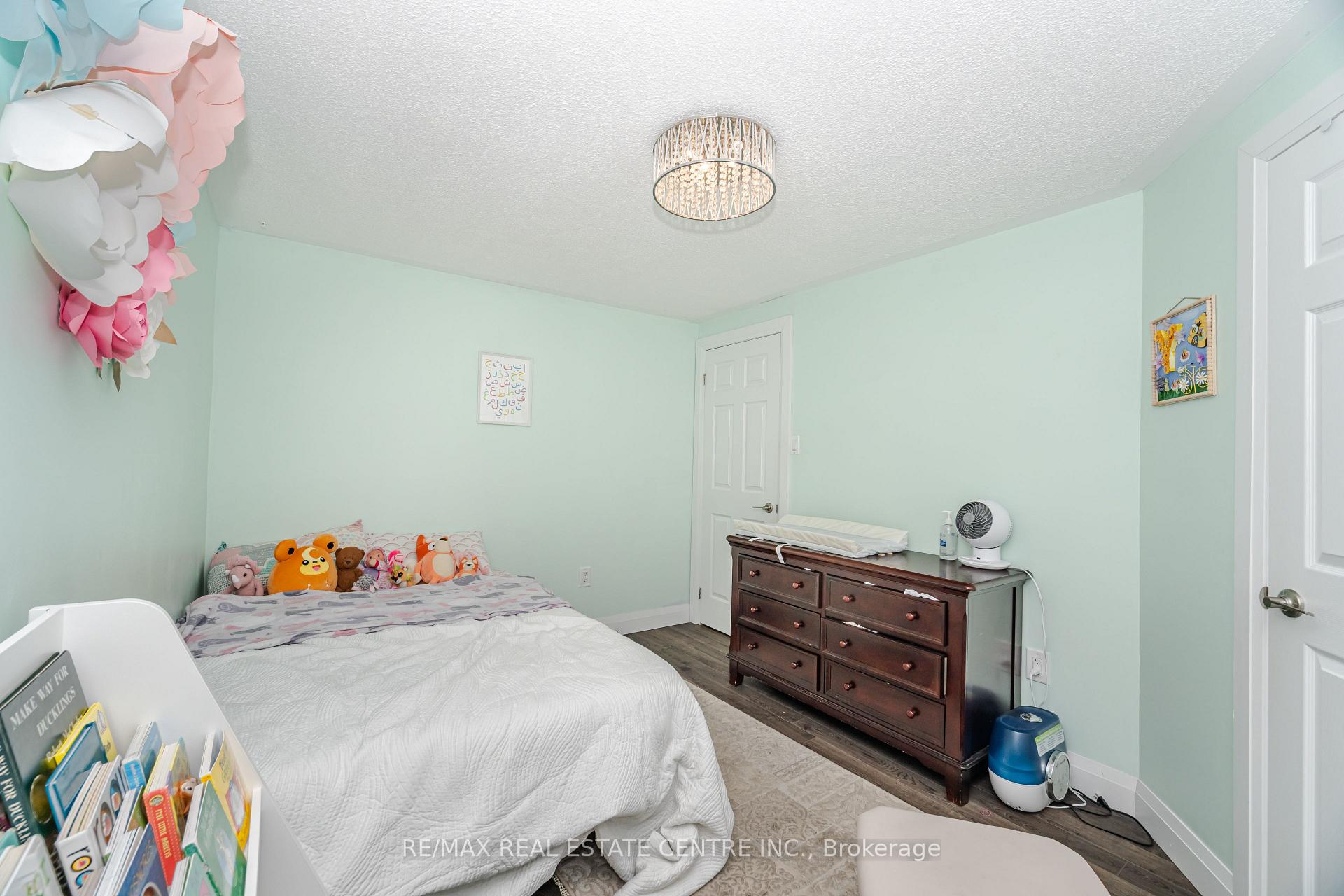 Photo 34 of 43 Ashbrook Way, Brampton, Fletcher's West — HOMEH