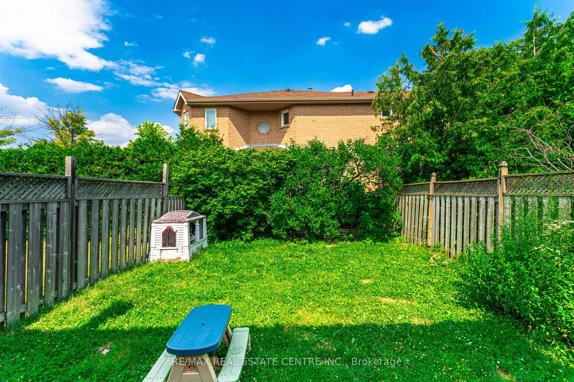Photo 45 of 43 Ashbrook Way, Brampton, Fletcher's West — HOMEH