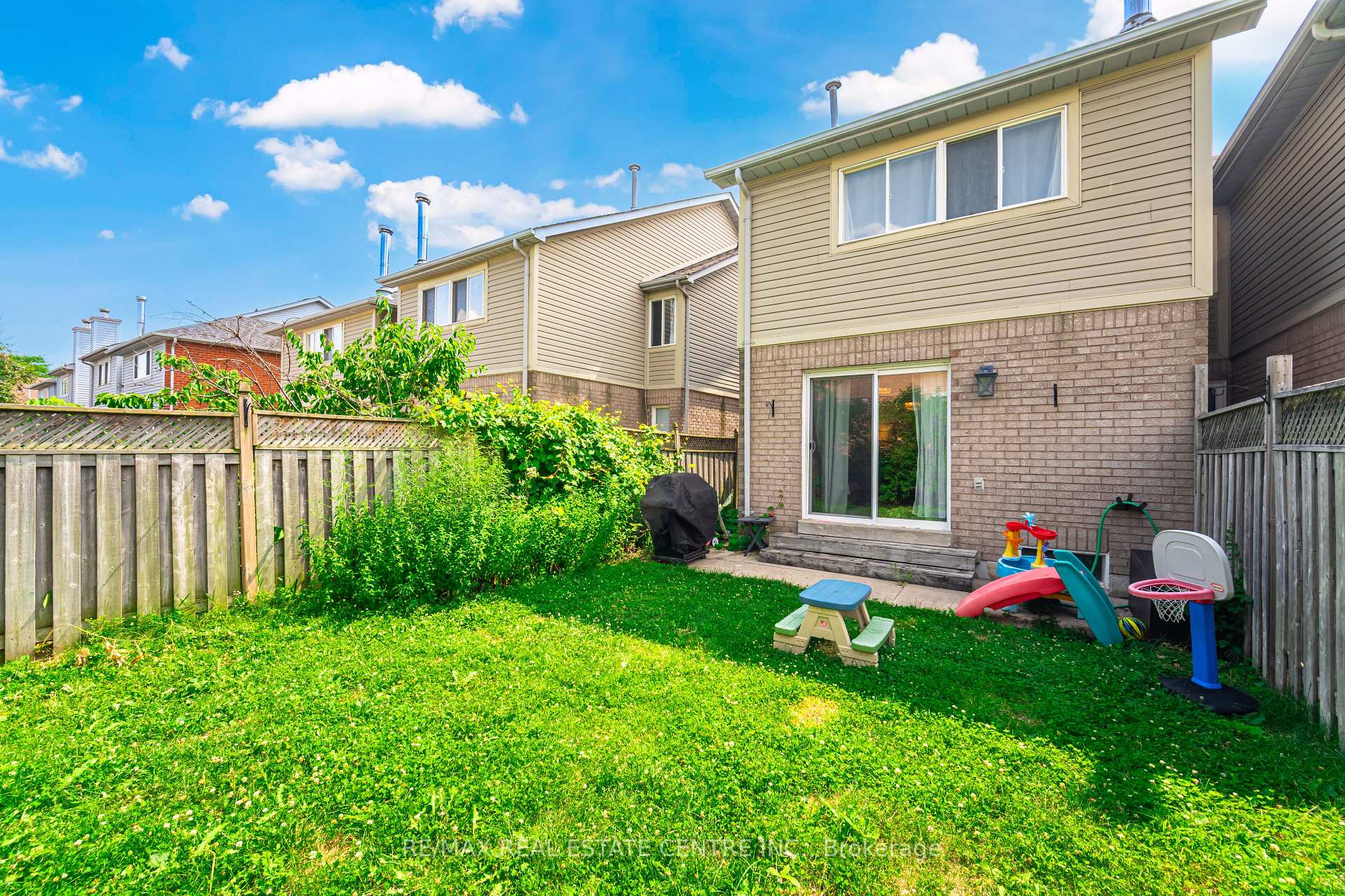 Photo 42 of 43 Ashbrook Way, Brampton, Fletcher's West — HOMEH