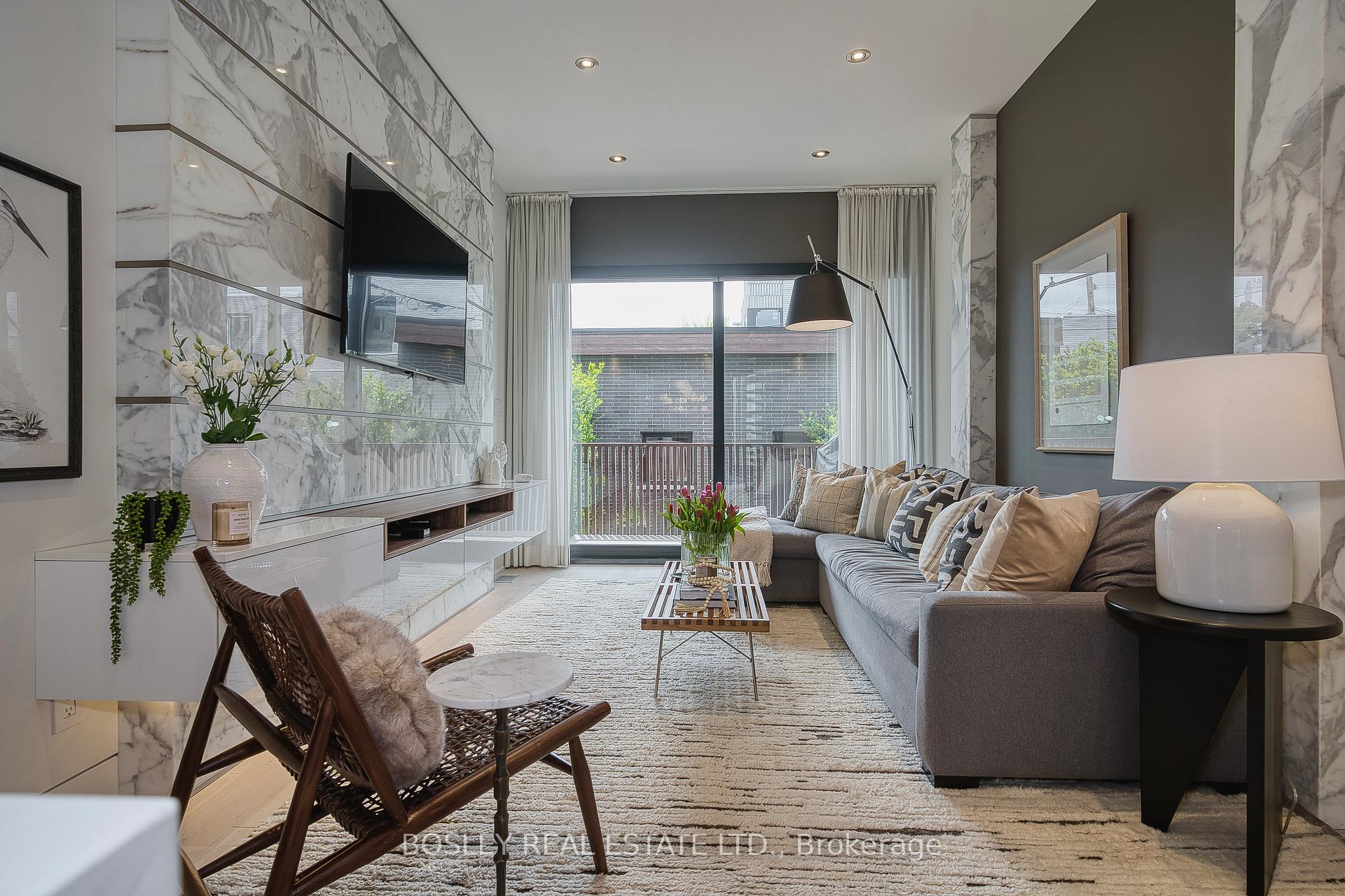 Photo 7 of 189 Argyle Street, Toronto, Little Portugal — HOMEH
