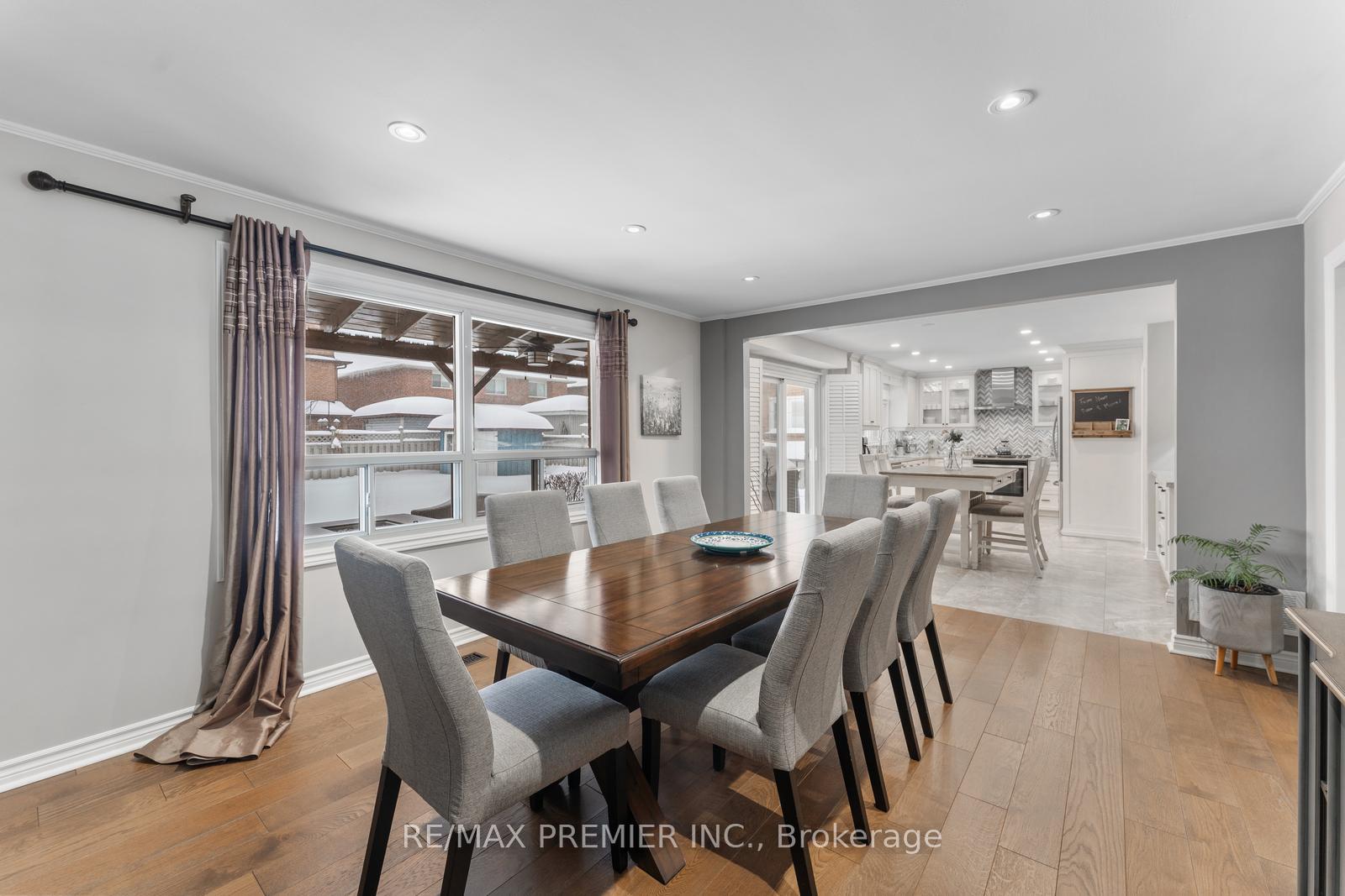 Photo 26 of 19 Claudia Avenue, Vaughan, West Woodbridge — HOMEH