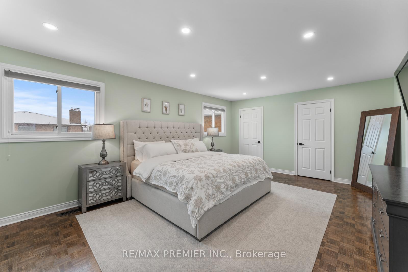 Photo 14 of 19 Claudia Avenue, Vaughan, West Woodbridge — HOMEH