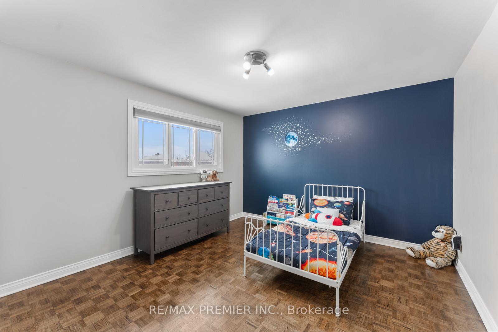 Photo 21 of 19 Claudia Avenue, Vaughan, West Woodbridge — HOMEH