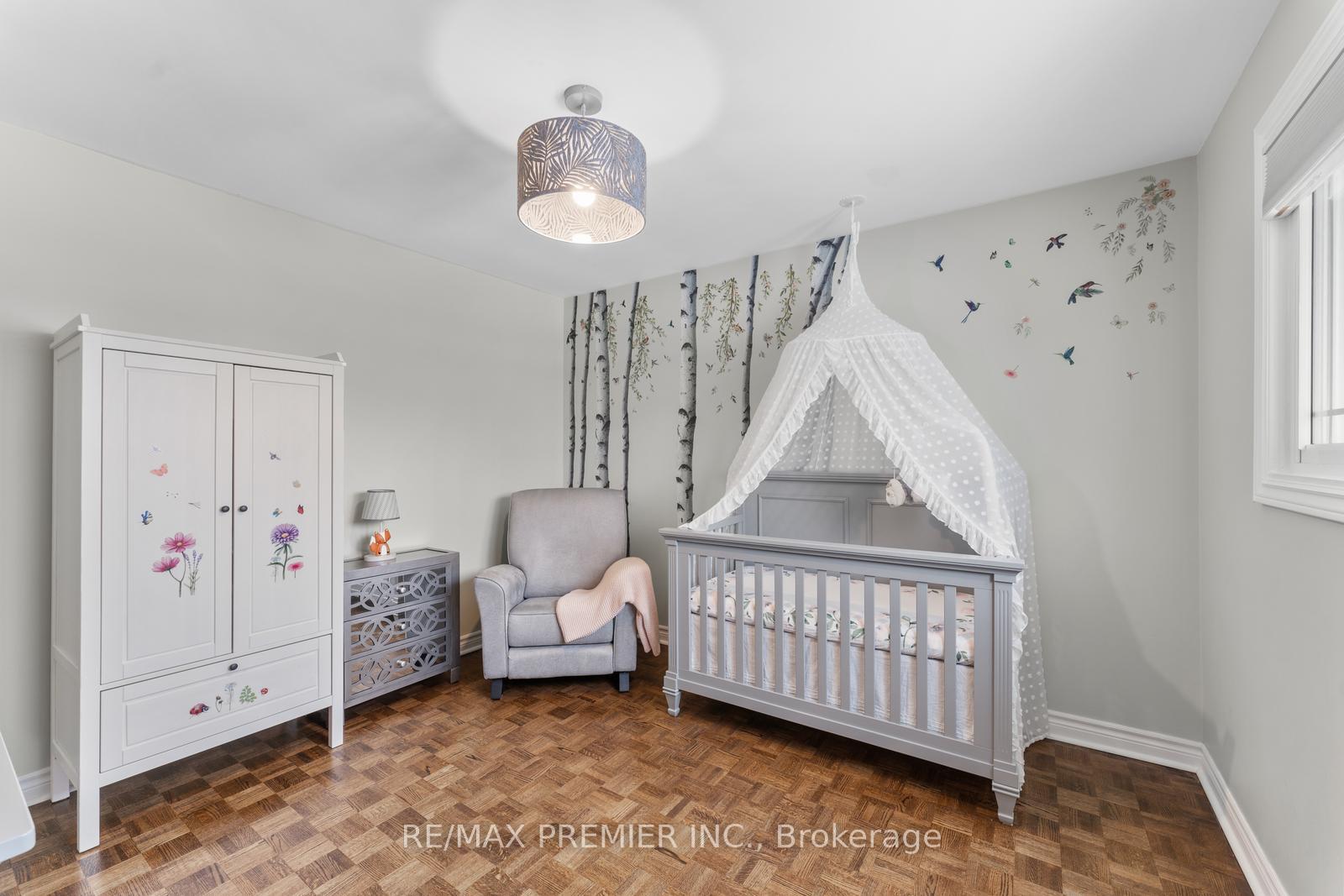 Photo 15 of 19 Claudia Avenue, Vaughan, West Woodbridge — HOMEH