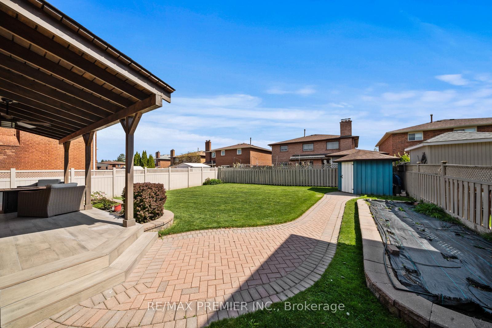Photo 35 of 19 Claudia Avenue, Vaughan, West Woodbridge — HOMEH