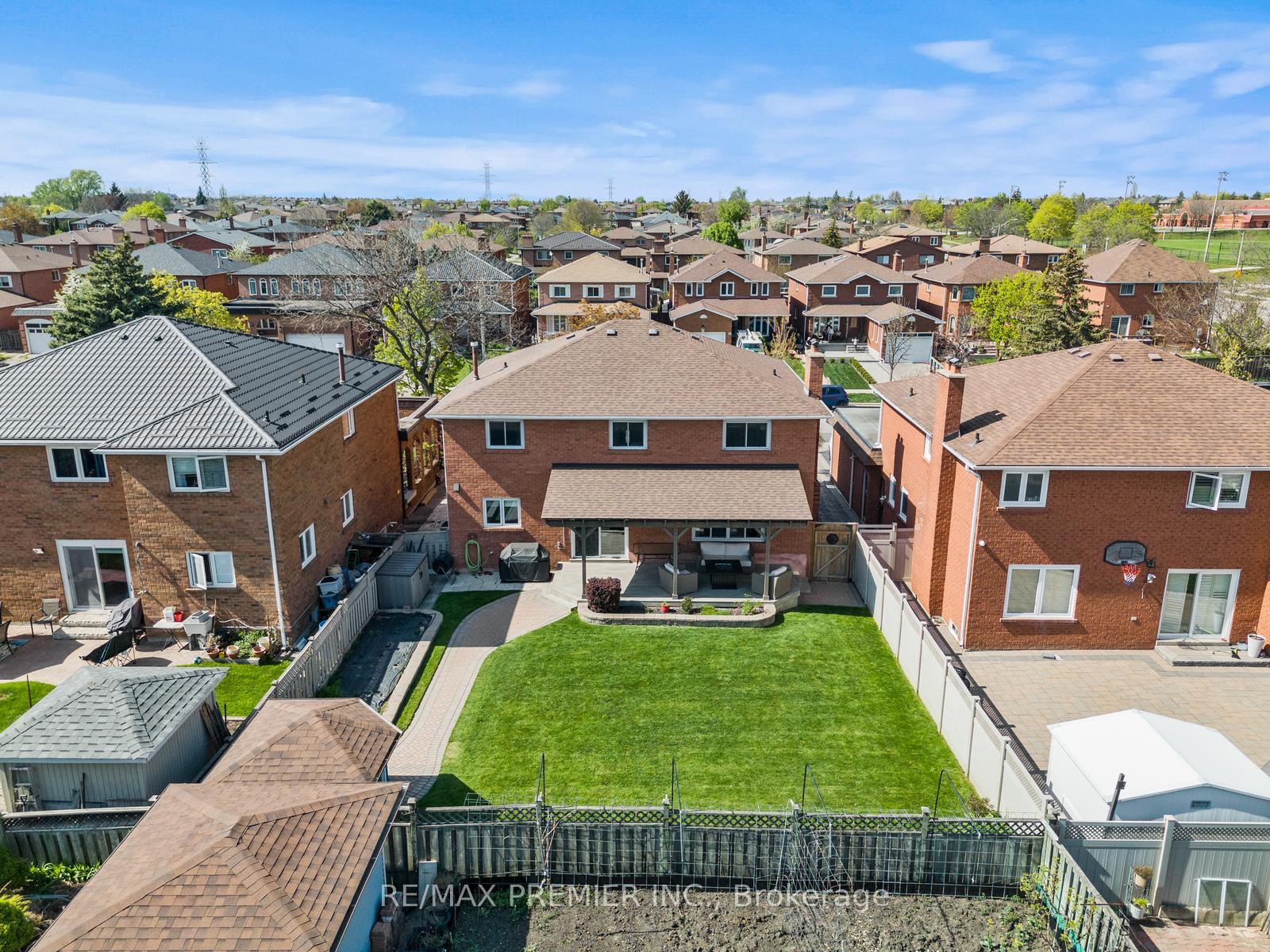 Photo 41 of 19 Claudia Avenue, Vaughan, West Woodbridge — HOMEH